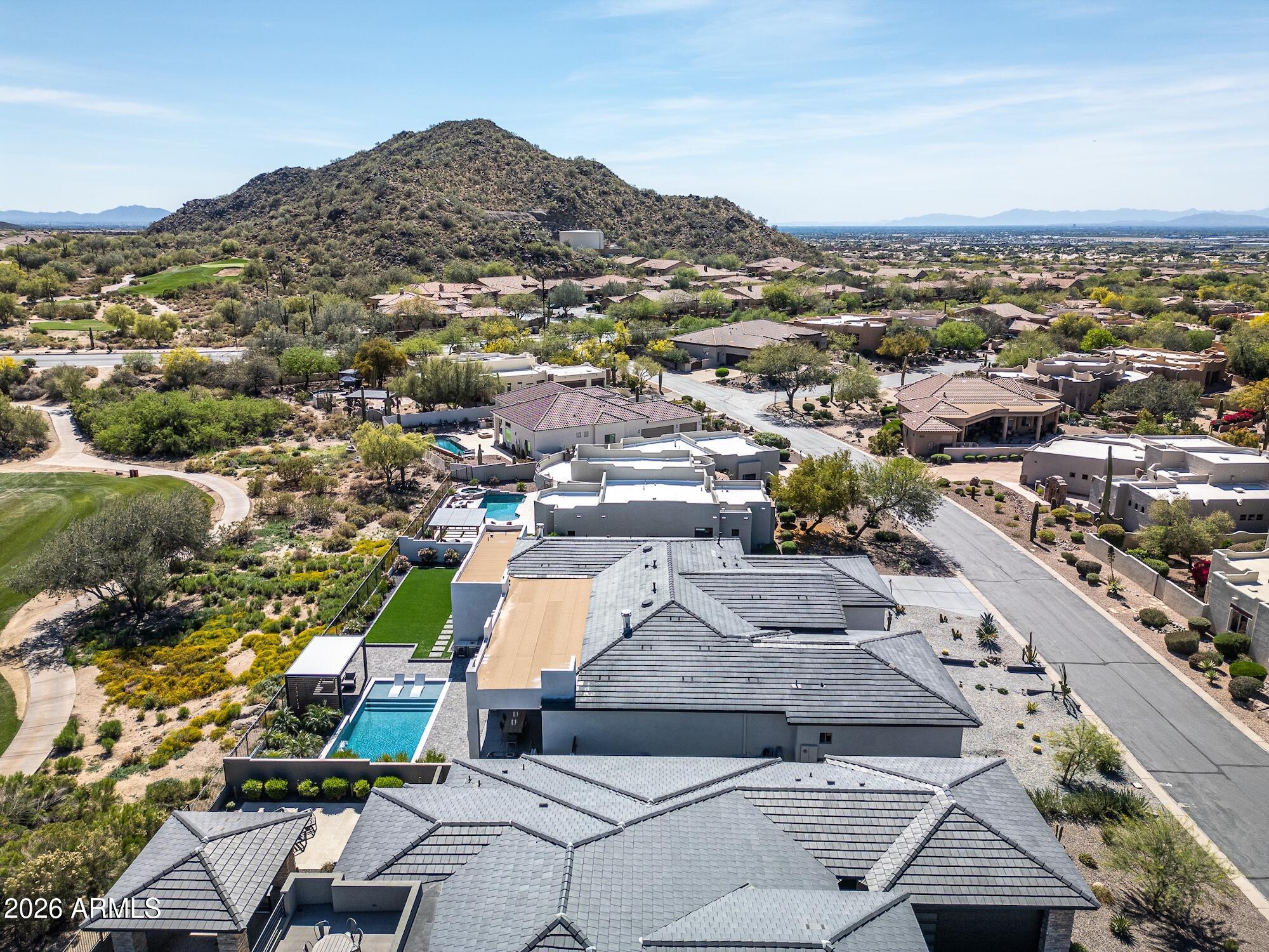 7130 E SADDLEBACK Street 11