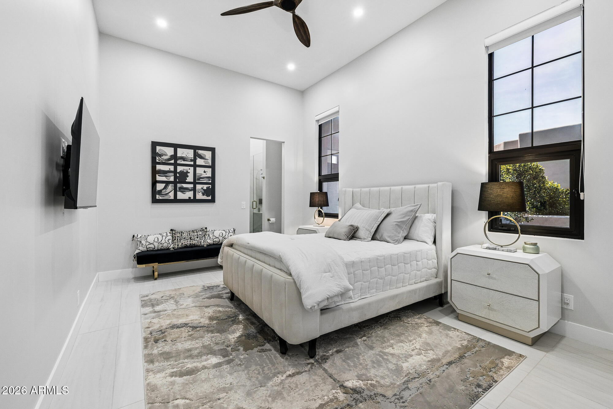 7130 E SADDLEBACK Street 11