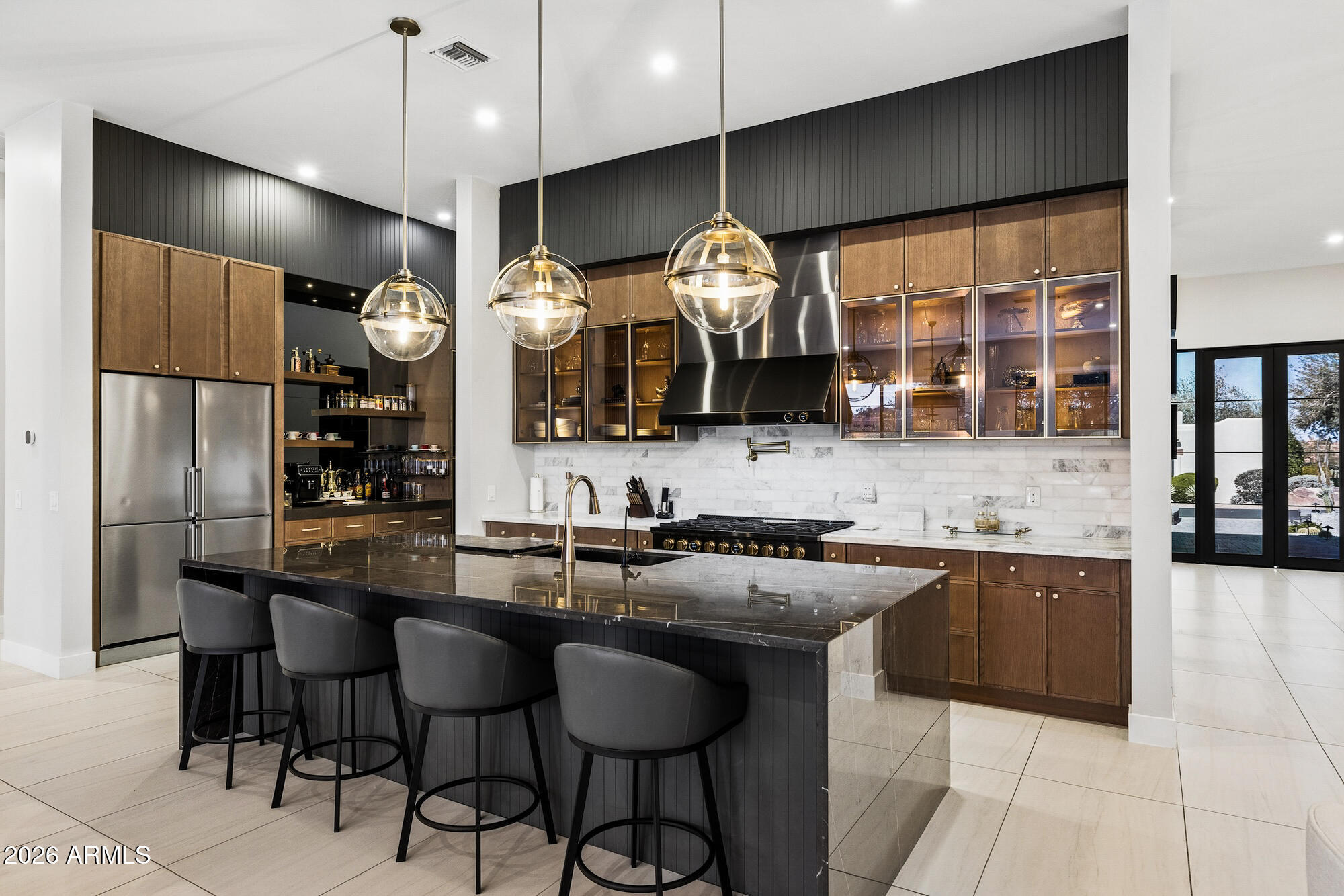 7130 E SADDLEBACK Street 11