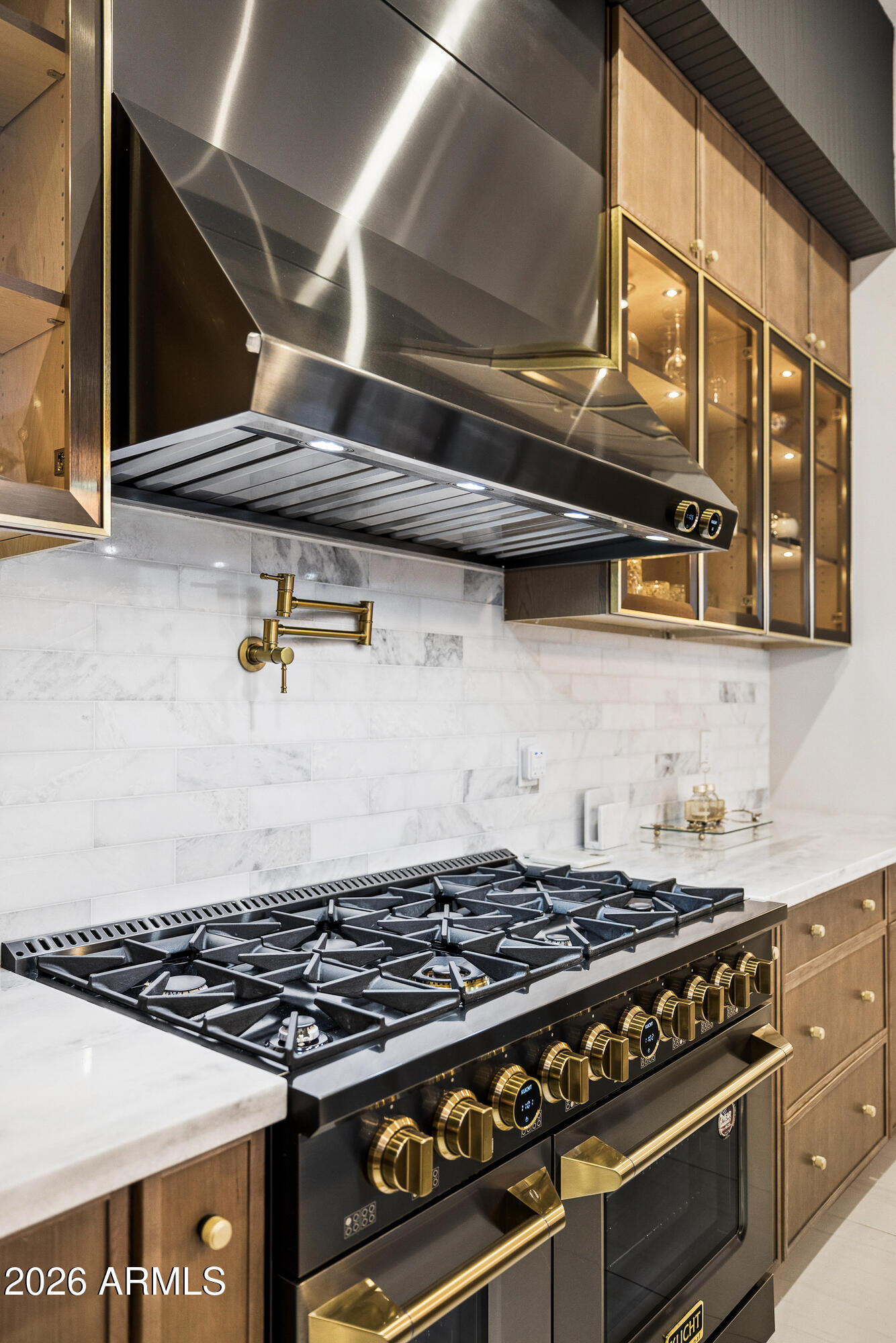 7130 E SADDLEBACK Street 11