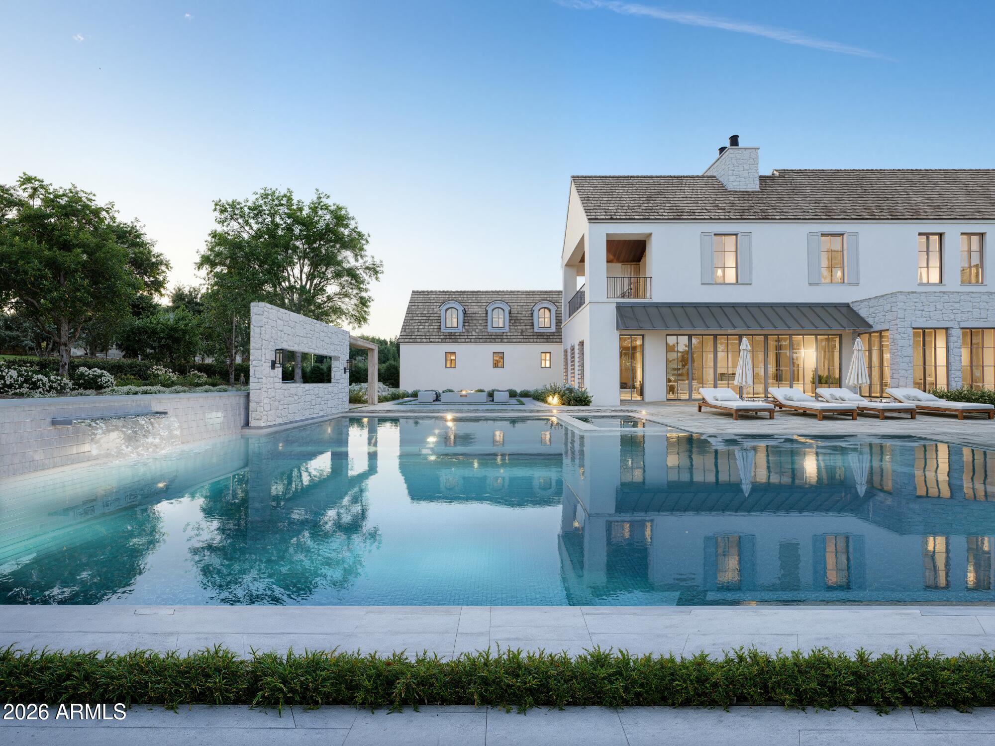 2514 E BLUE SAGE Road