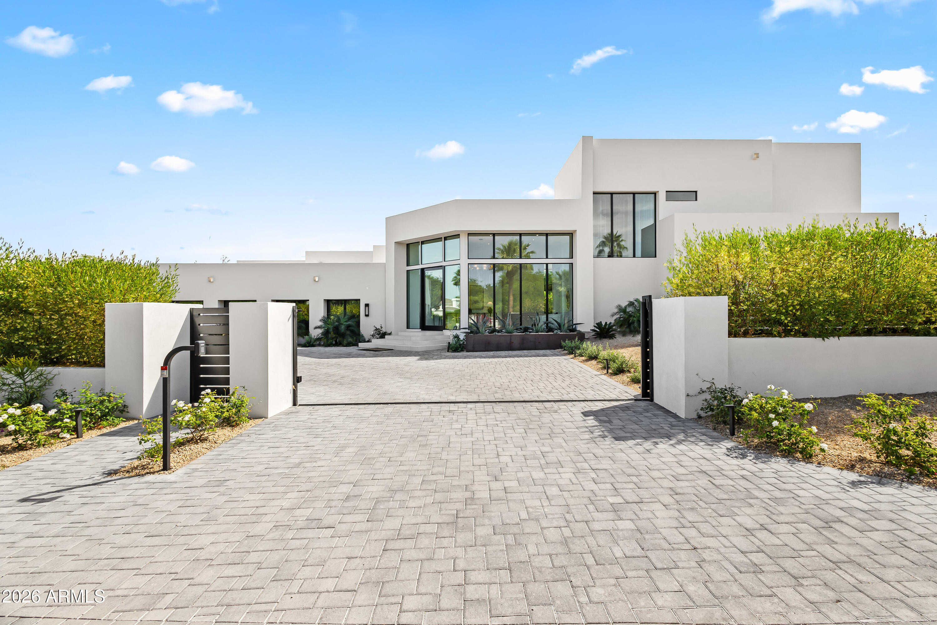 6601 E SAN MIGUEL Avenue