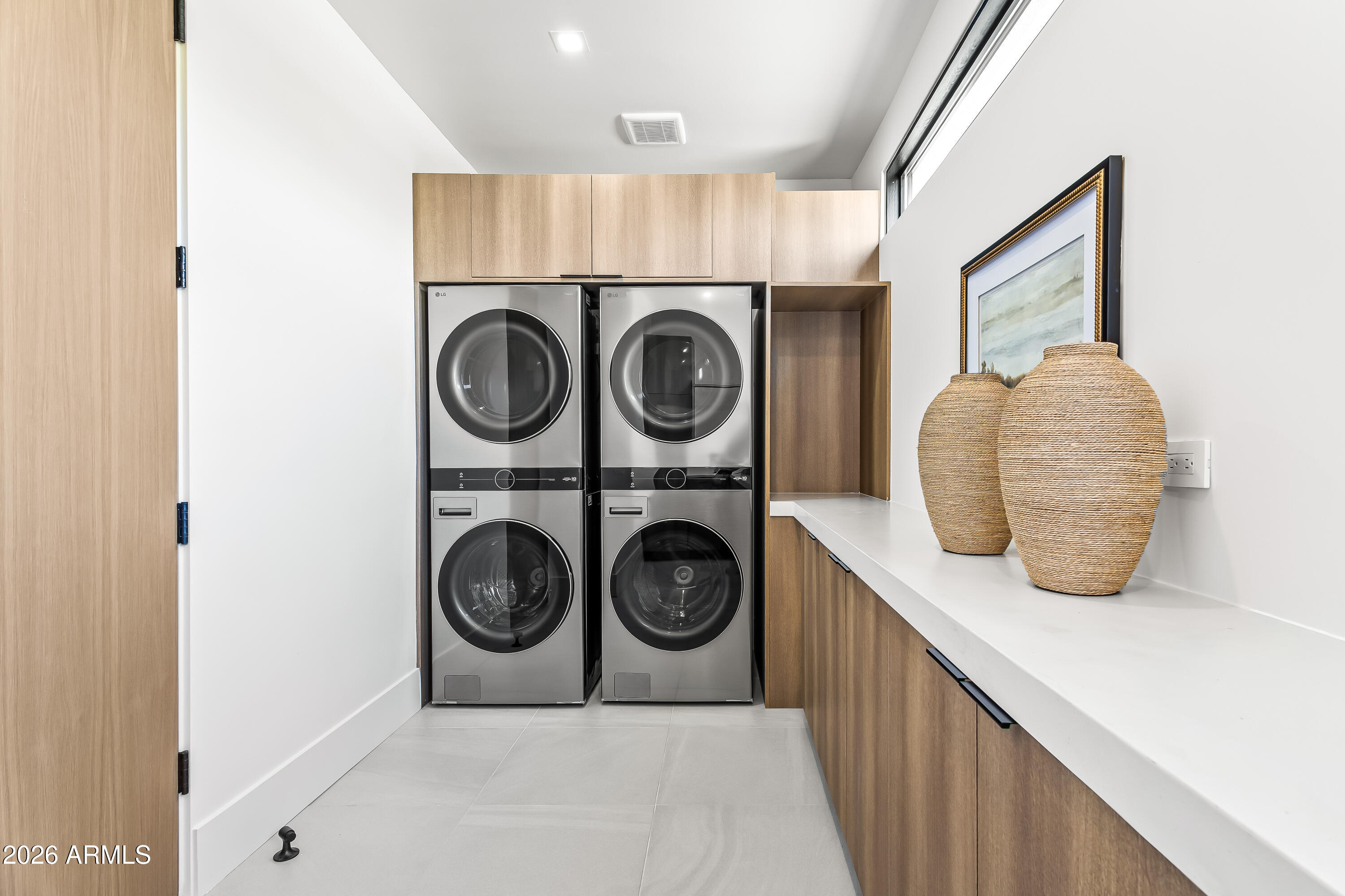 6601 E SAN MIGUEL Avenue