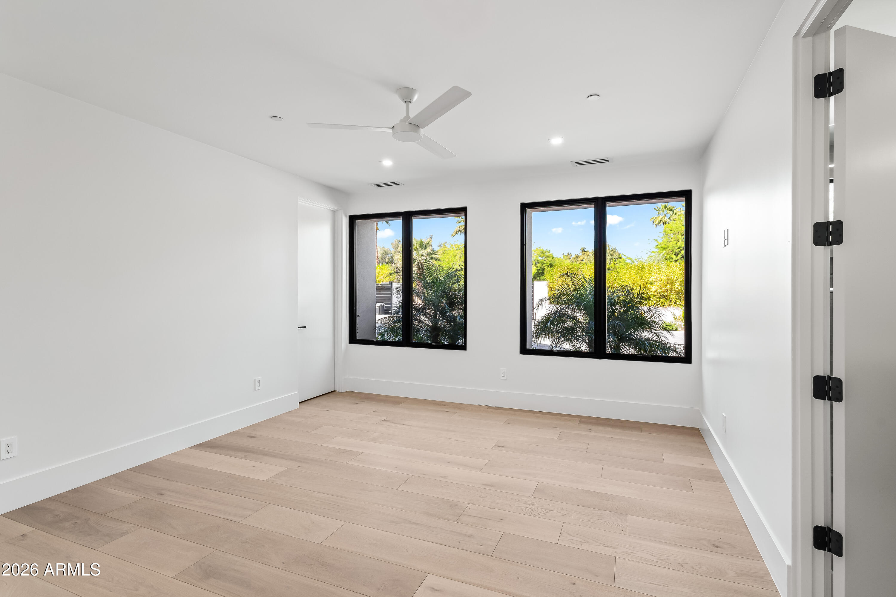 6601 E SAN MIGUEL Avenue