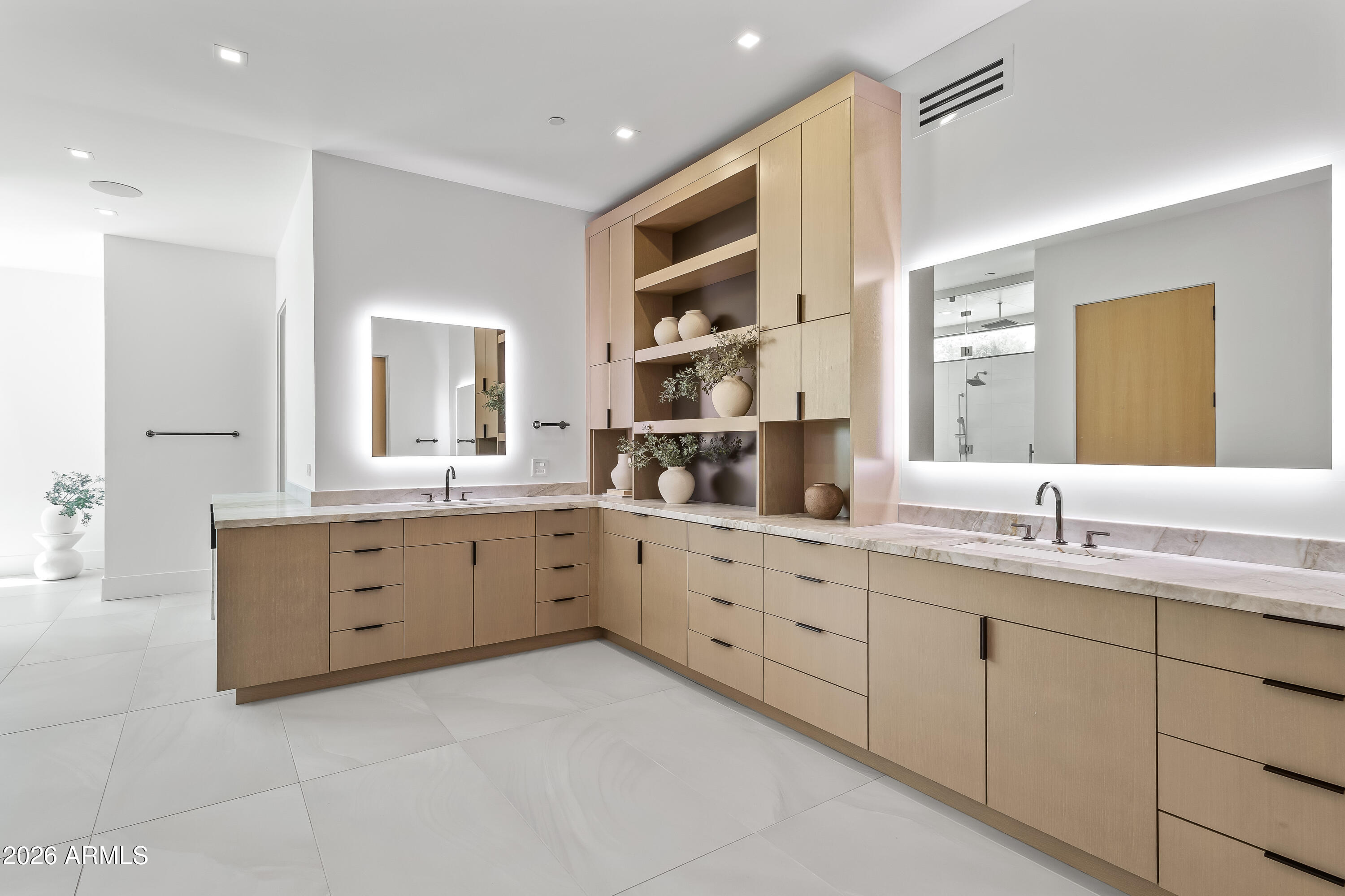 6601 E SAN MIGUEL Avenue