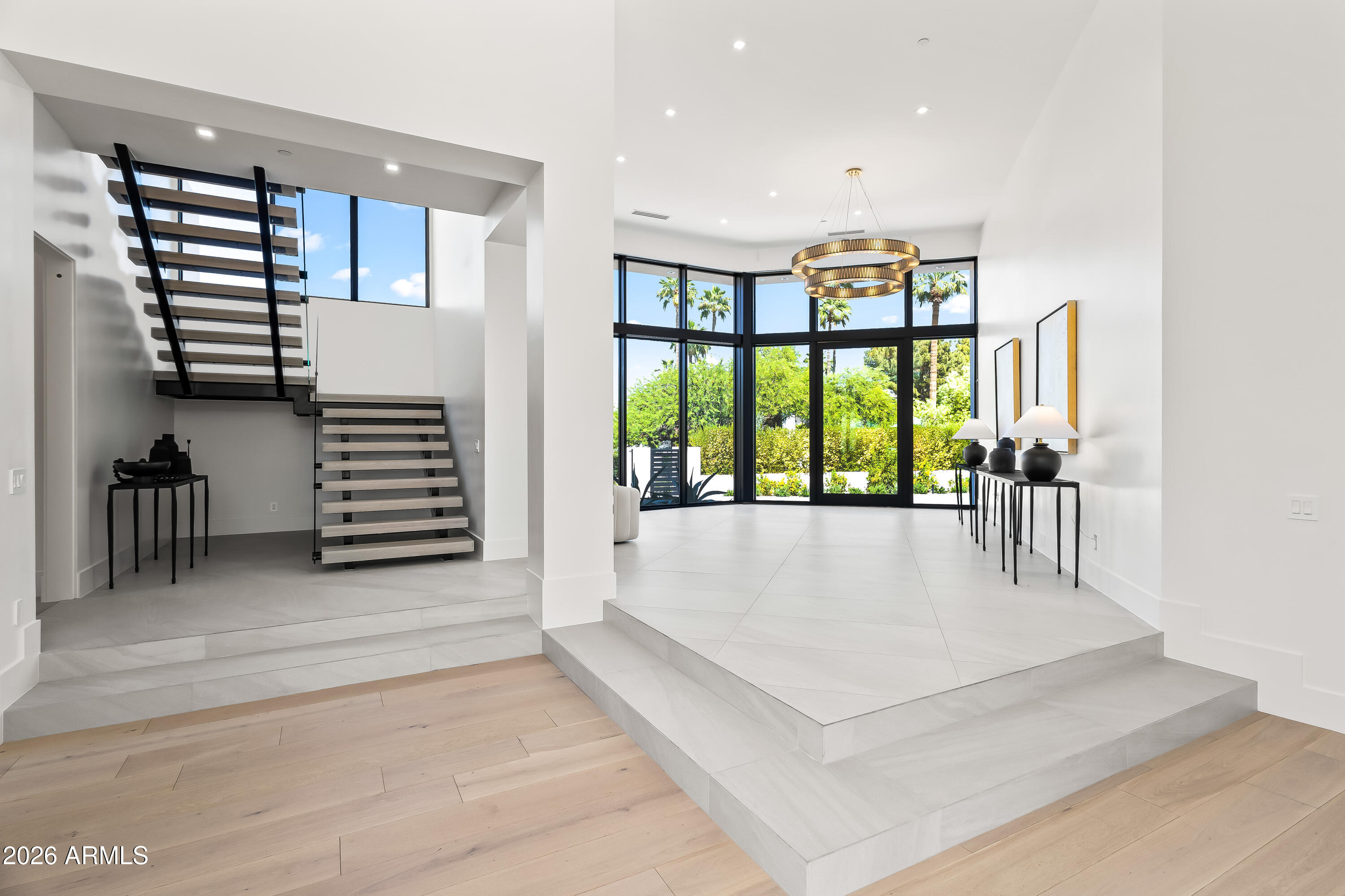 6601 E SAN MIGUEL Avenue