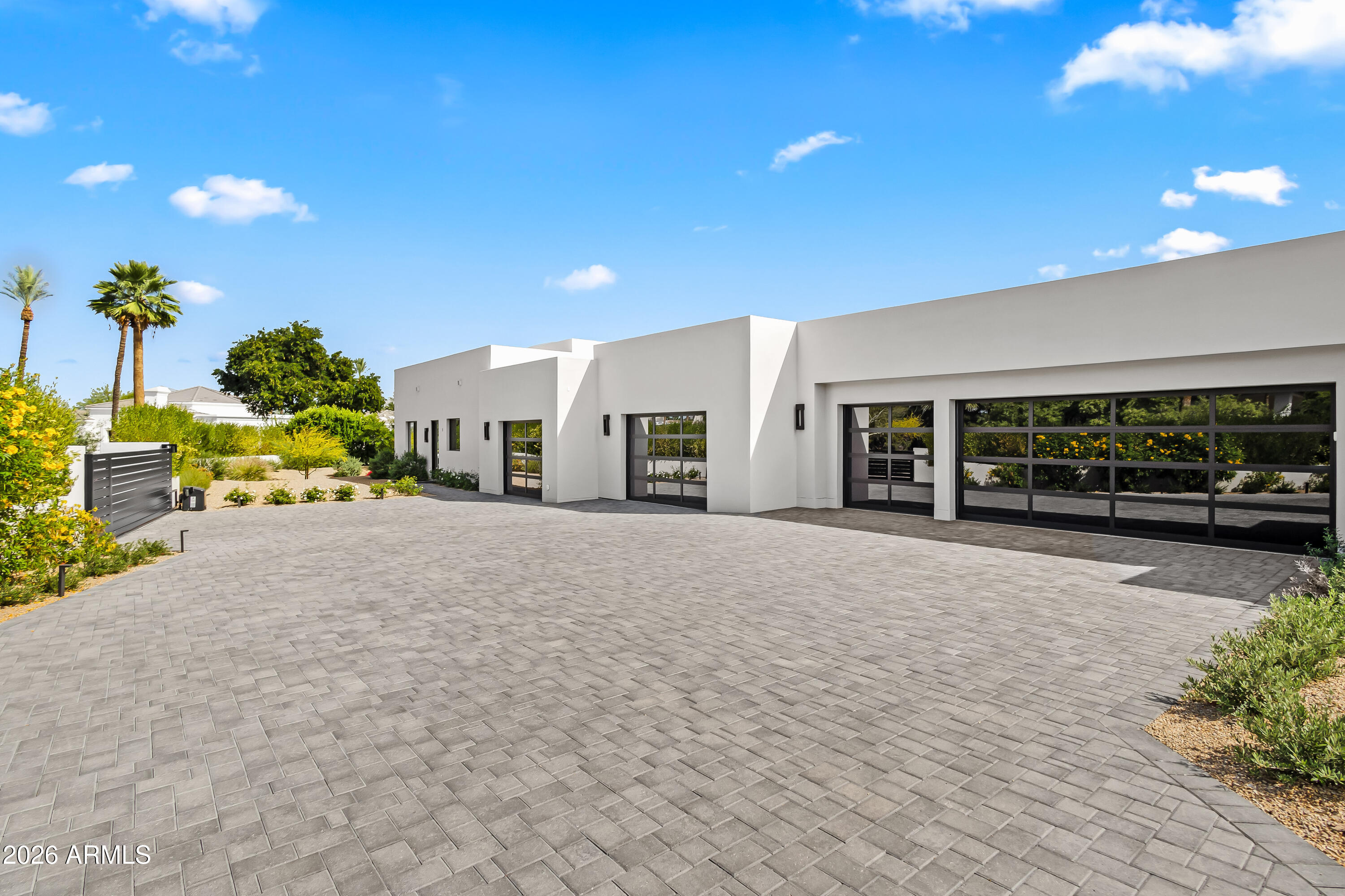 6601 E SAN MIGUEL Avenue