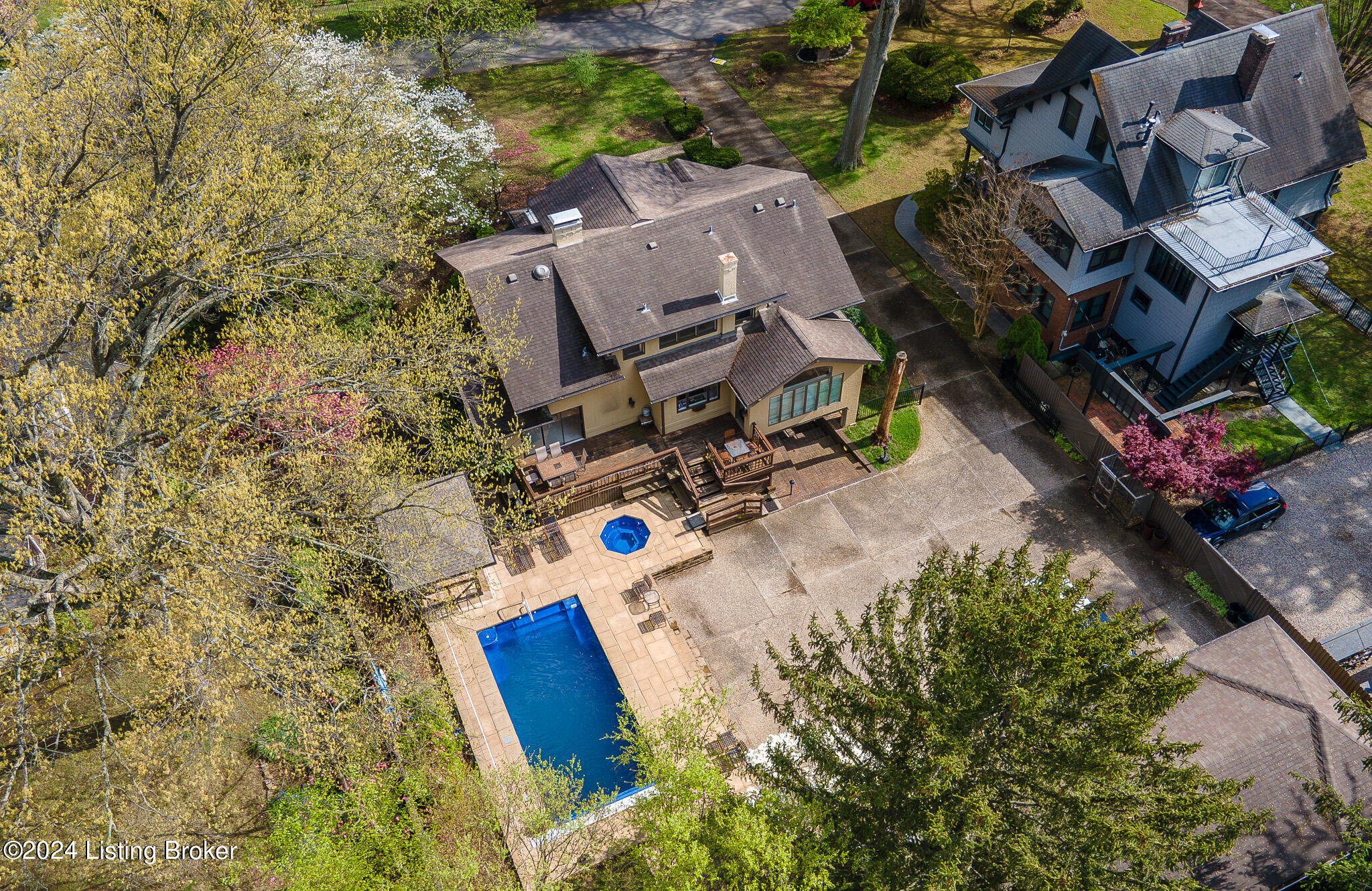 1005 Cardinal Dr