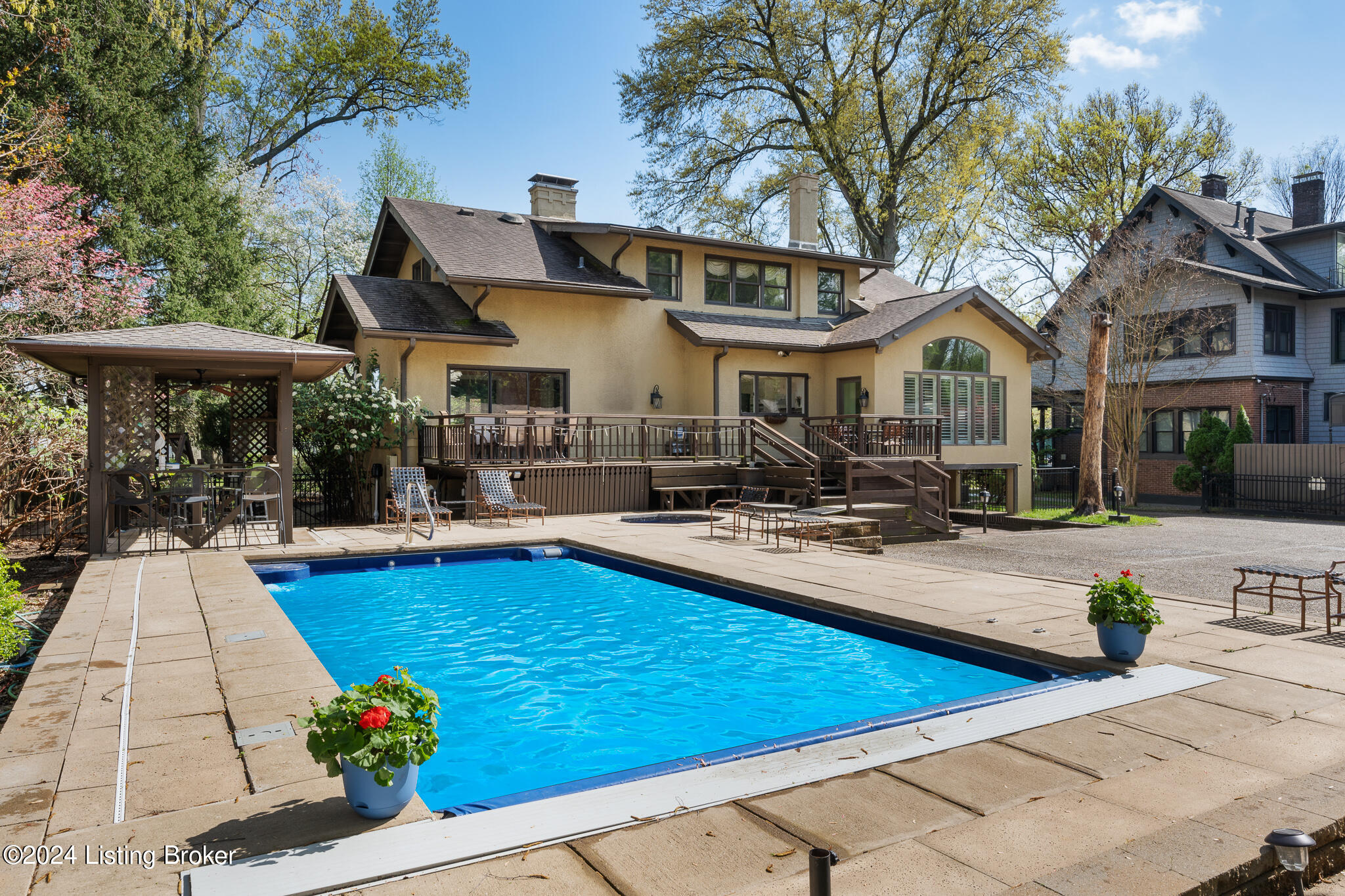 1005 Cardinal Dr