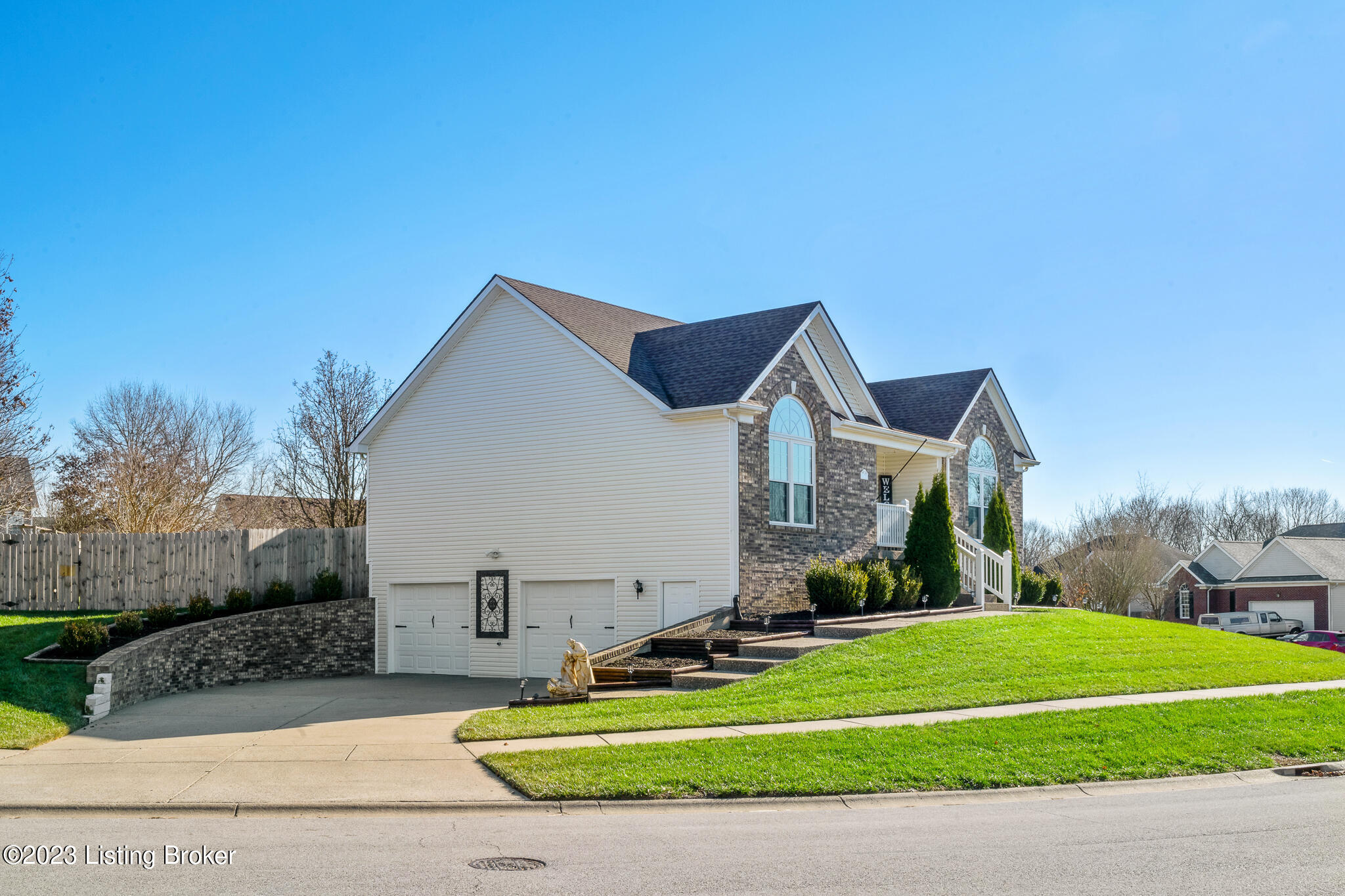 2031 Hearthside Cir