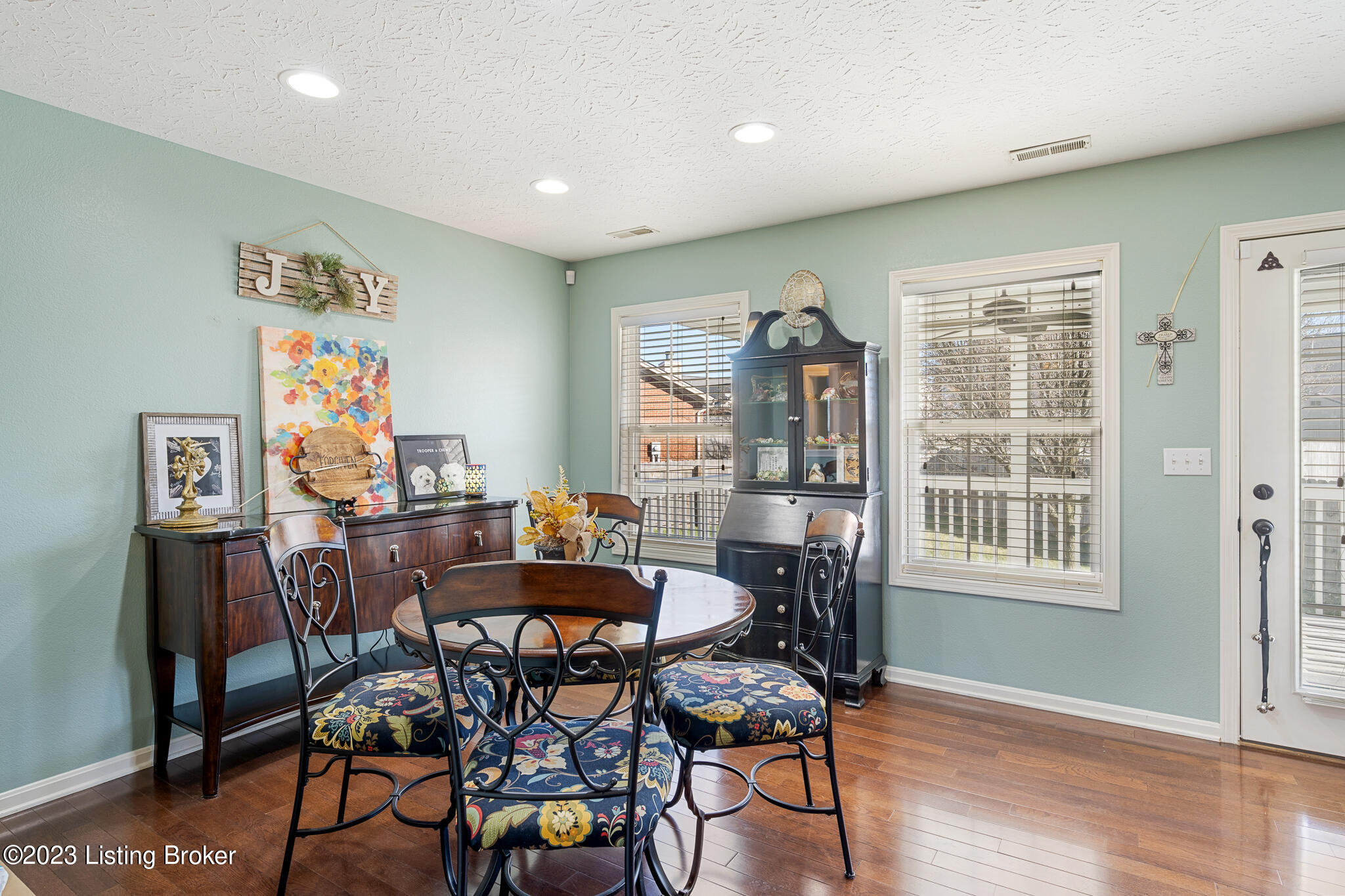 2031 Hearthside Cir