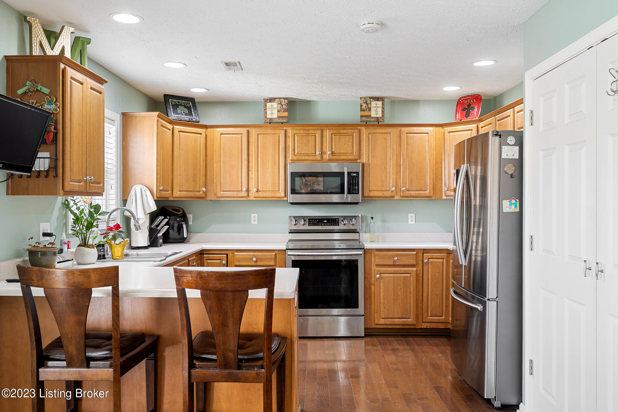 2031 Hearthside Cir