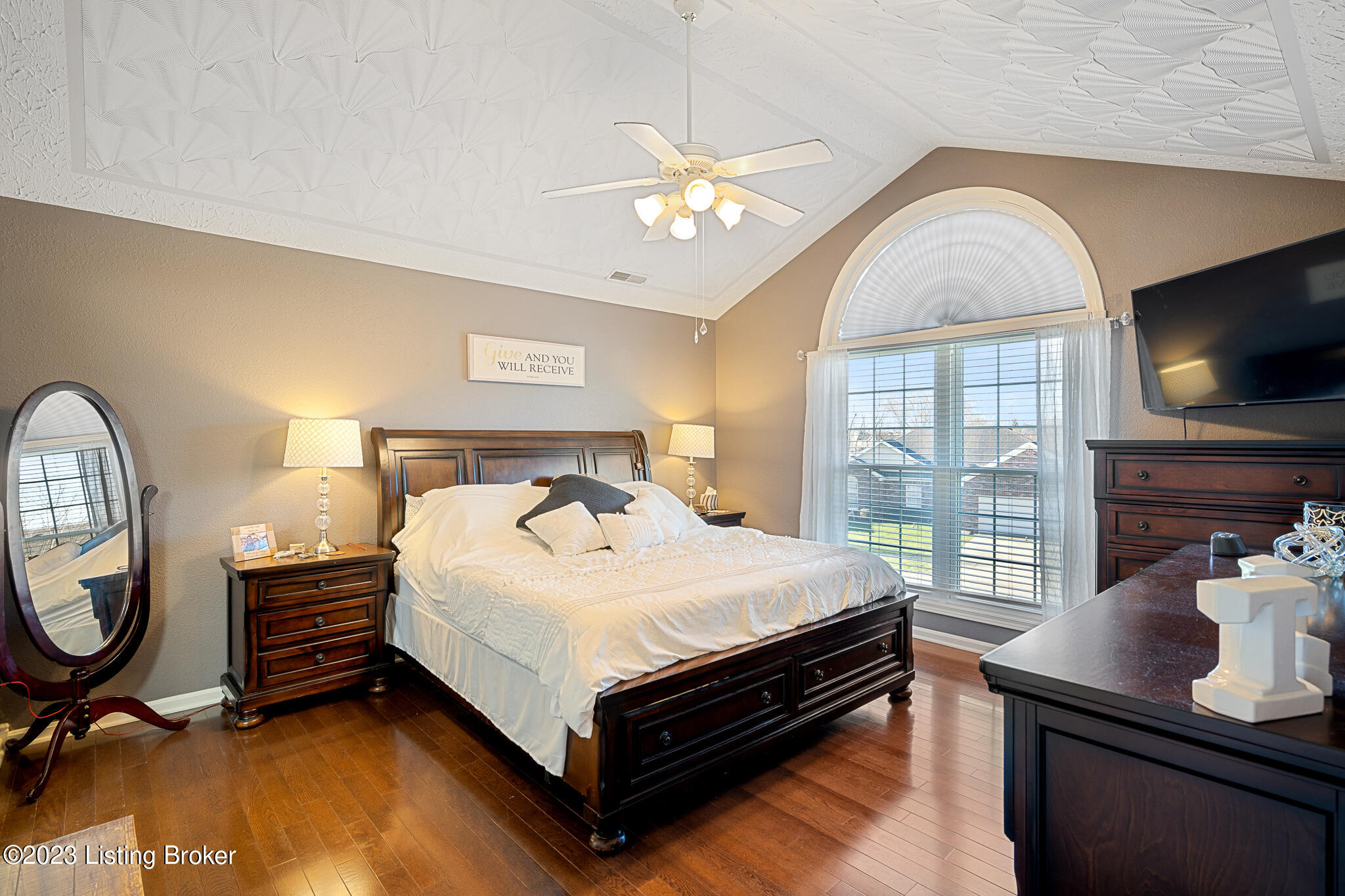 2031 Hearthside Cir