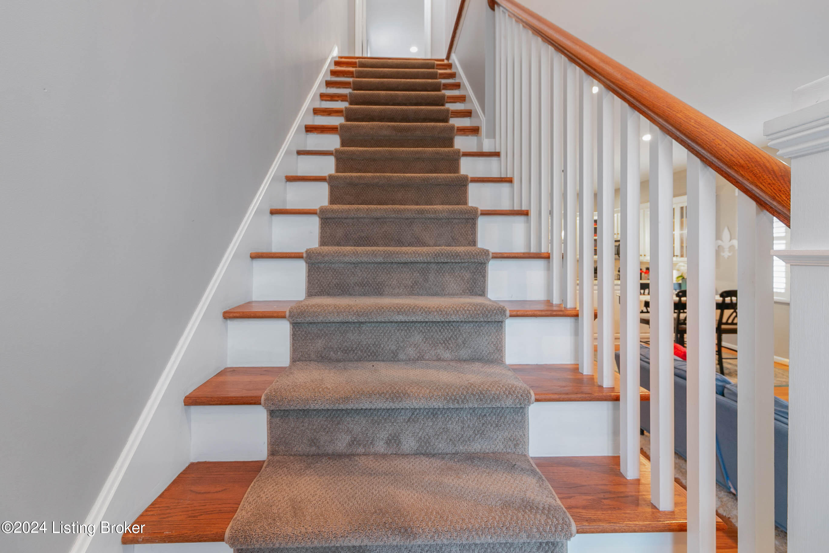 9224 Featherbell Blvd