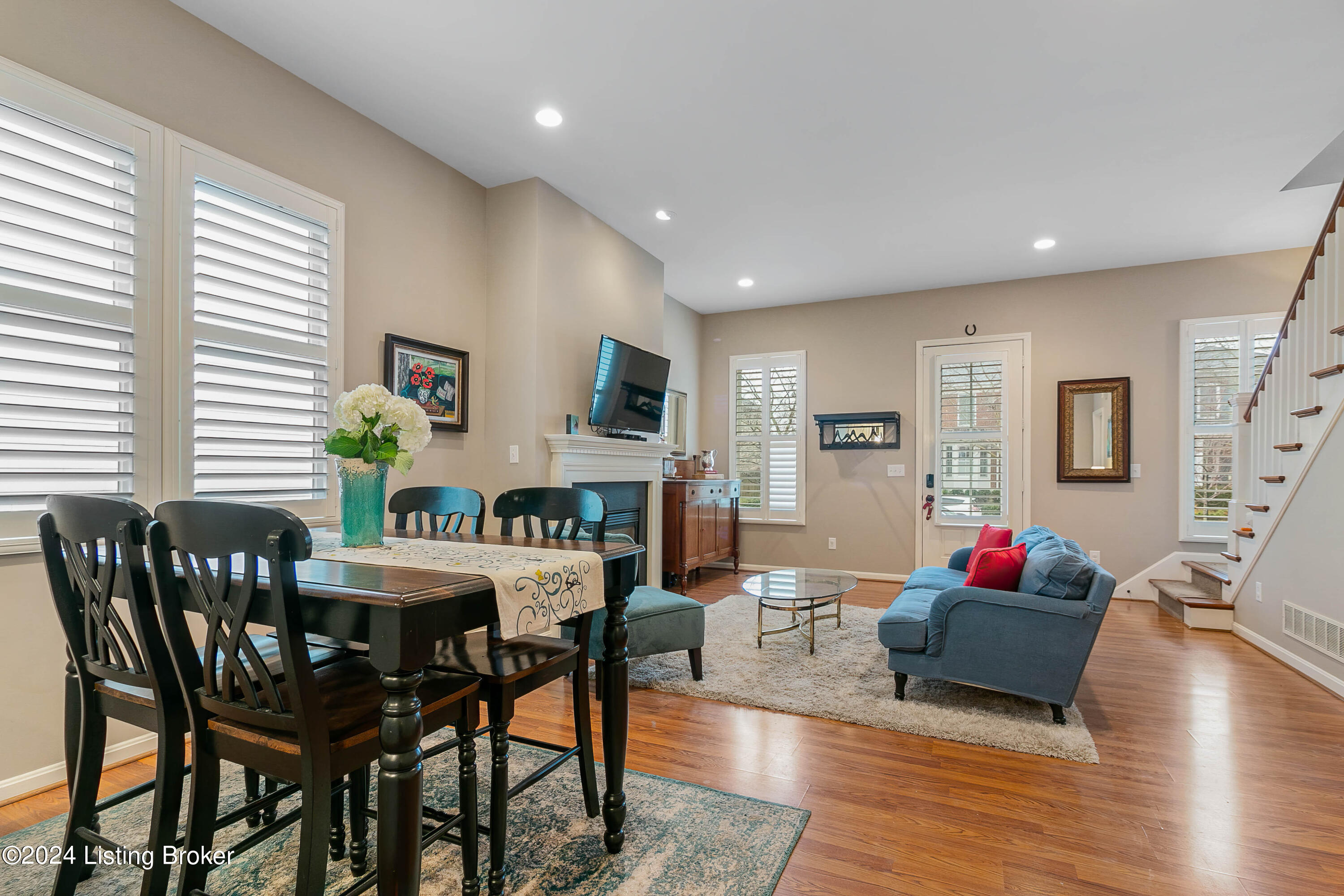 9224 Featherbell Blvd