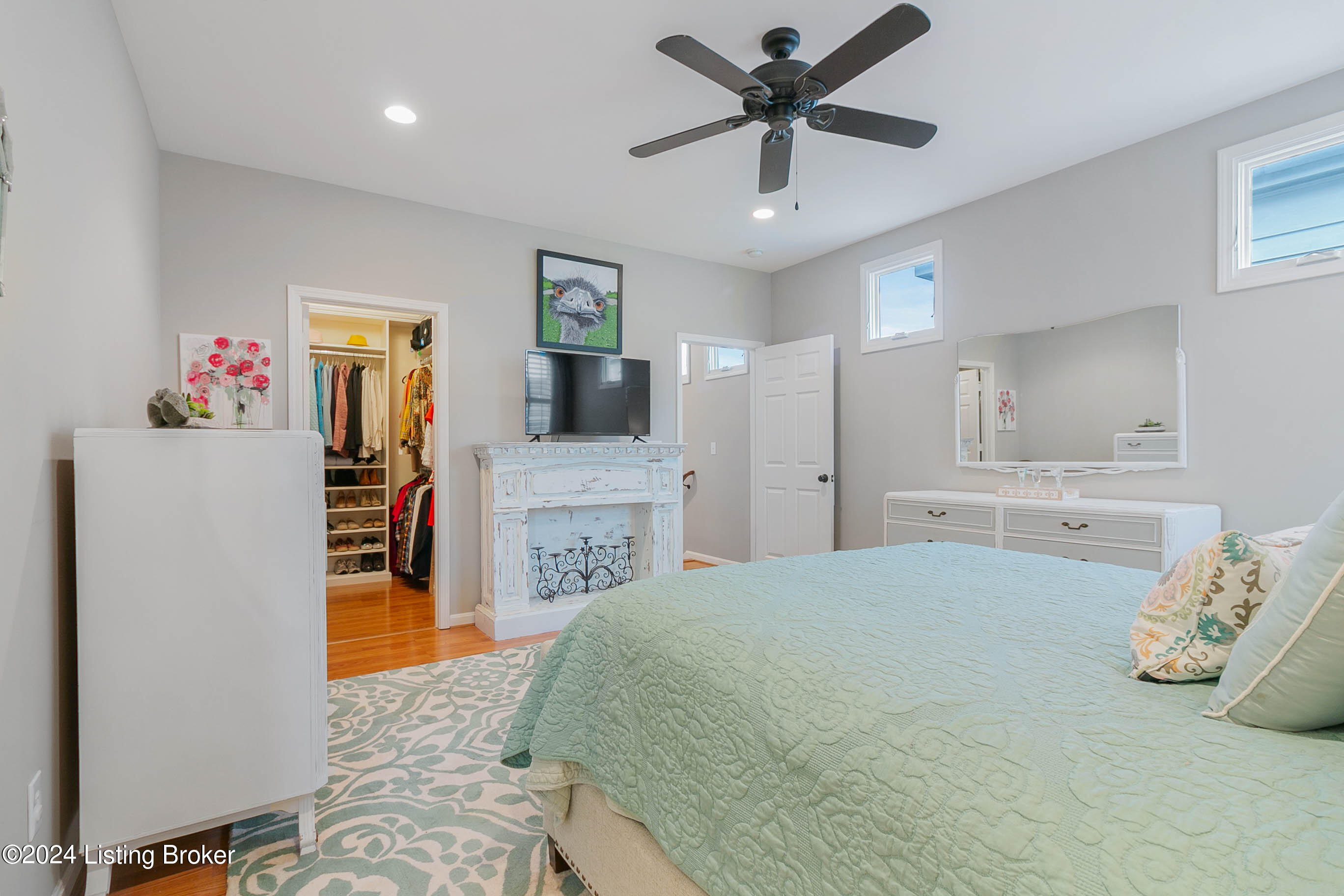 9224 Featherbell Blvd