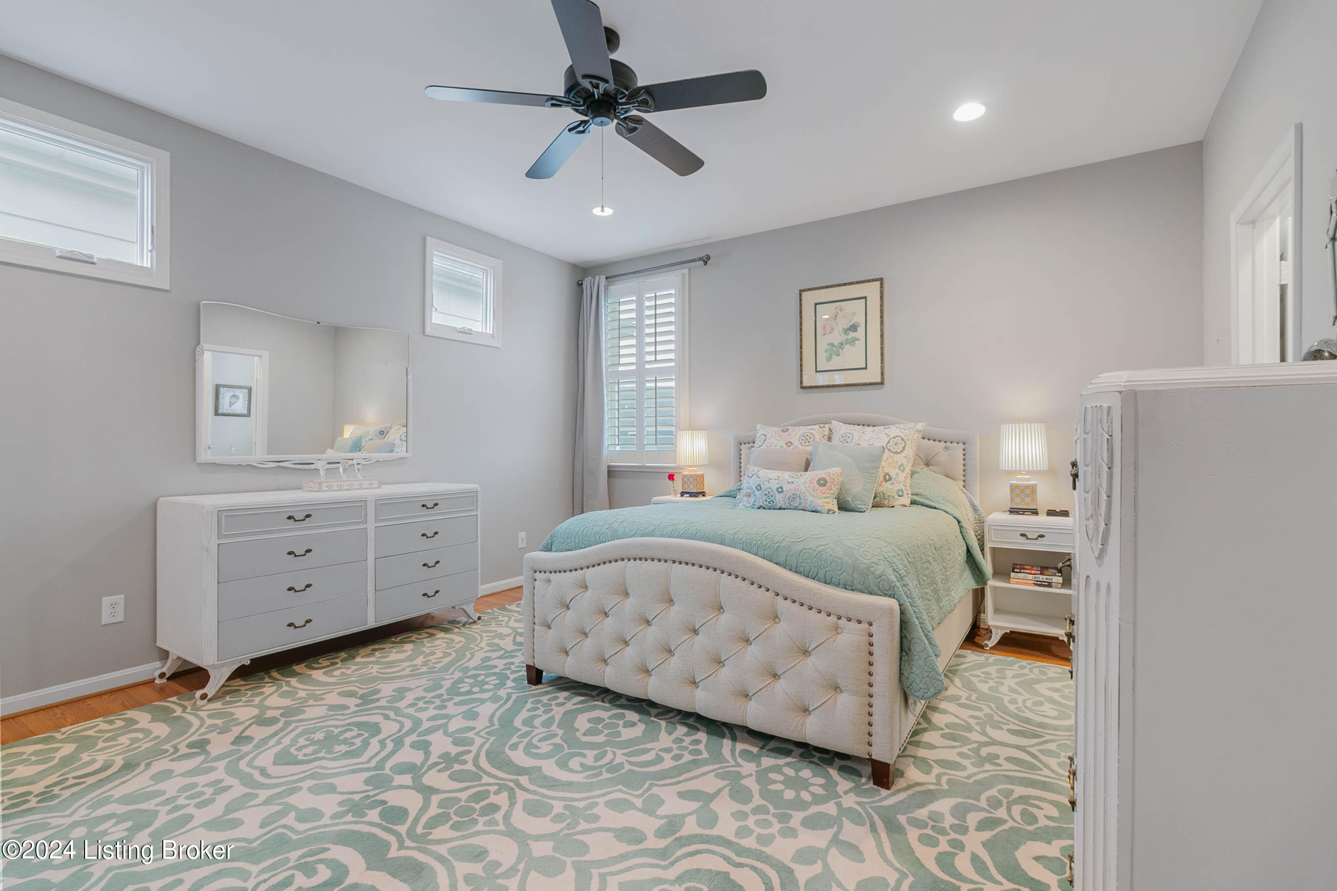 9224 Featherbell Blvd