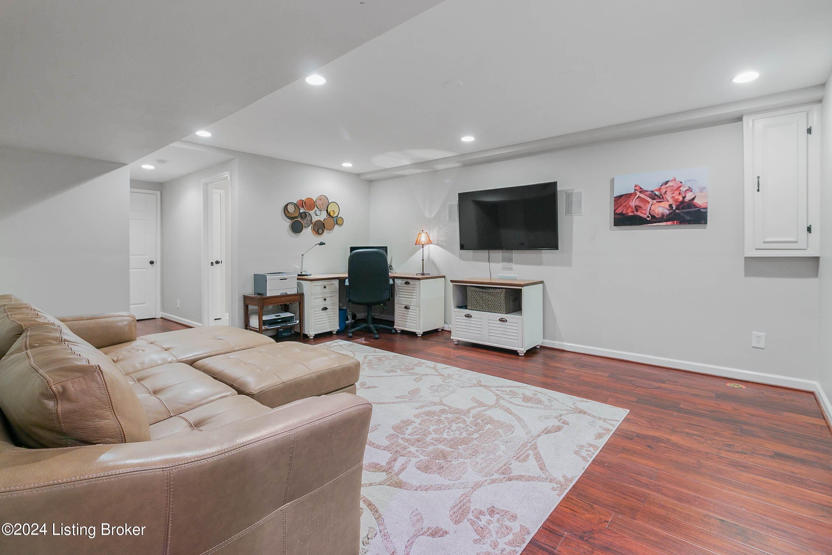 9224 Featherbell Blvd