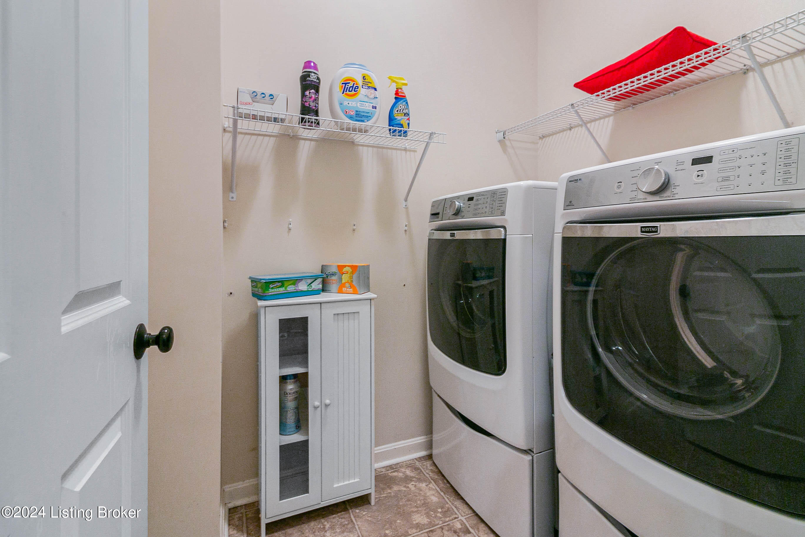 9224 Featherbell Blvd