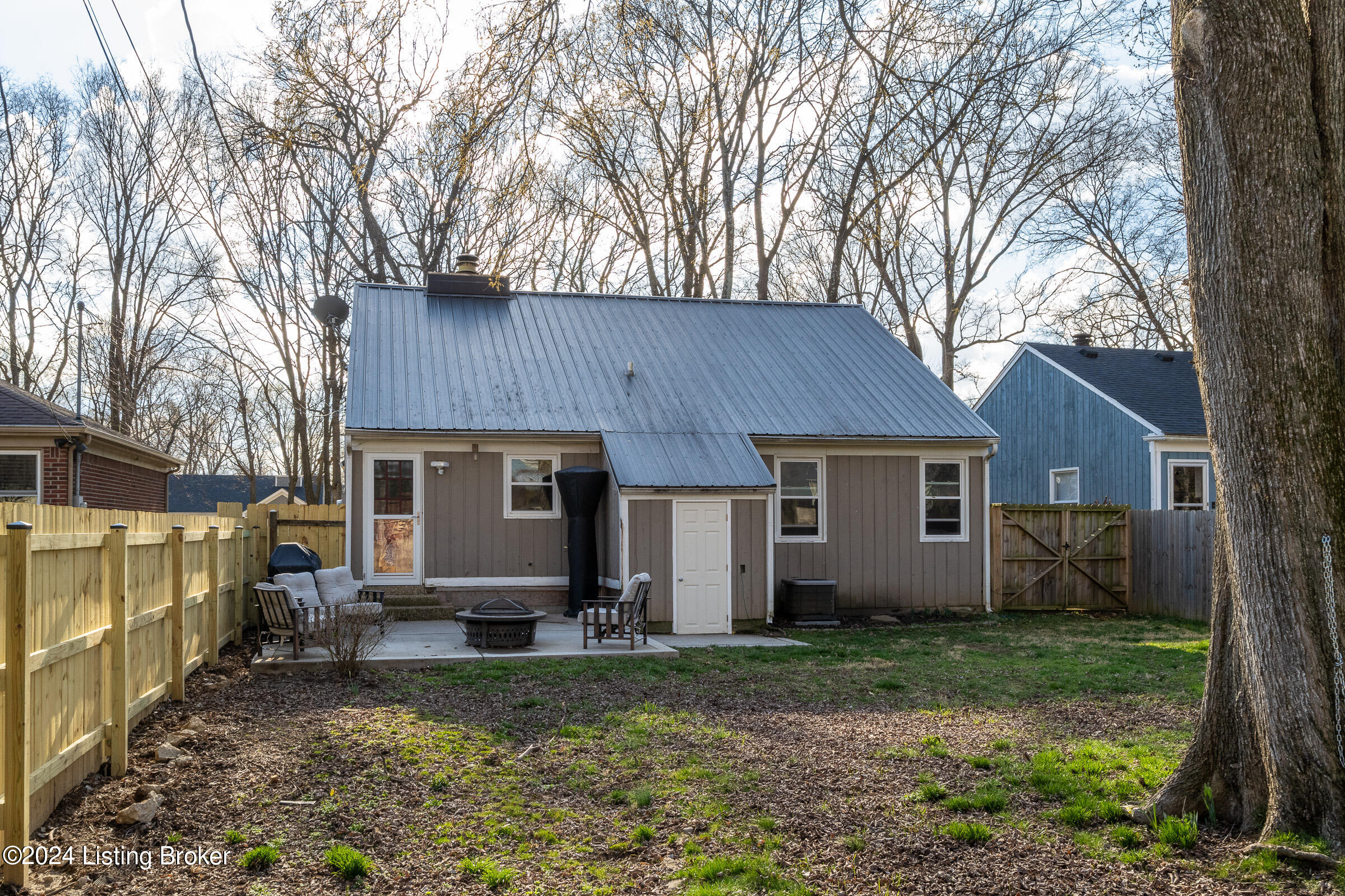 823 Fountain Ave
