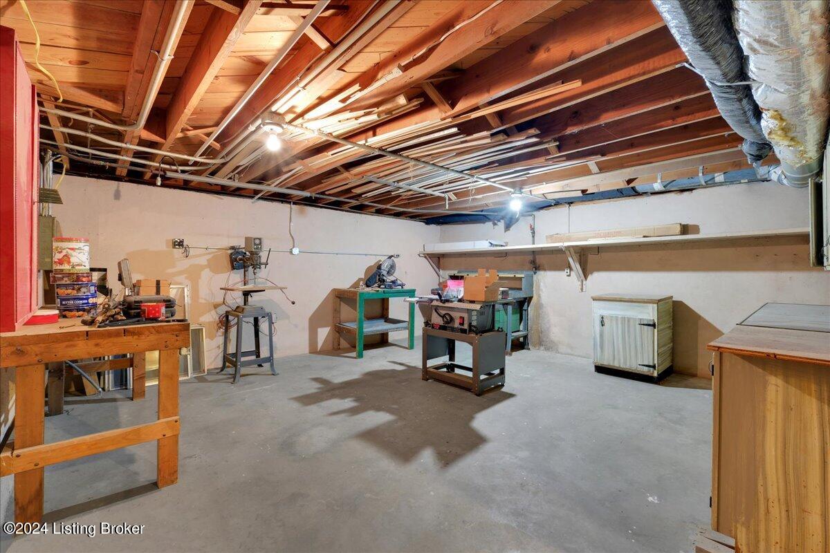 2905 S Winchester Acres Rd