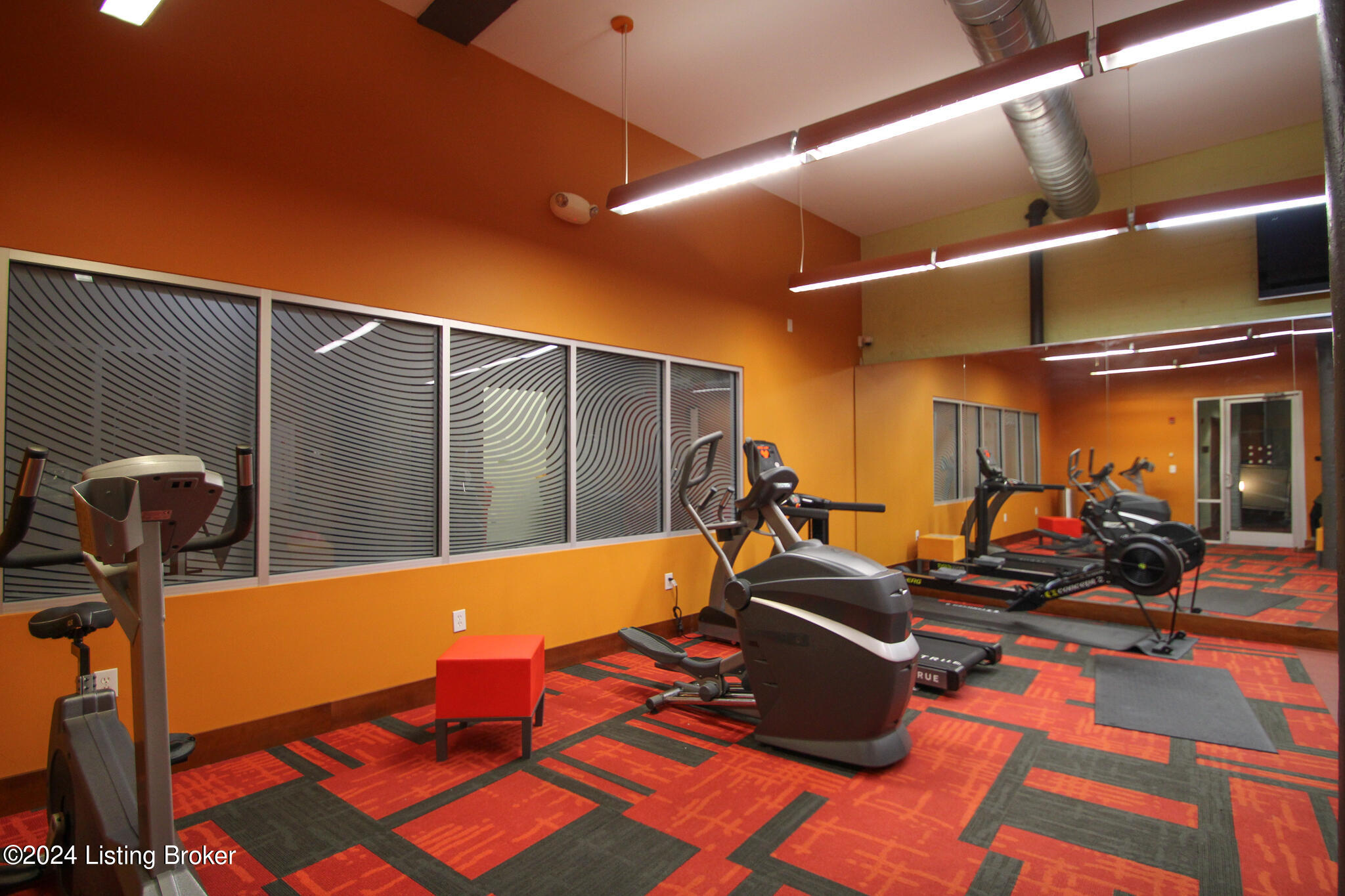 309 E Market St, 404