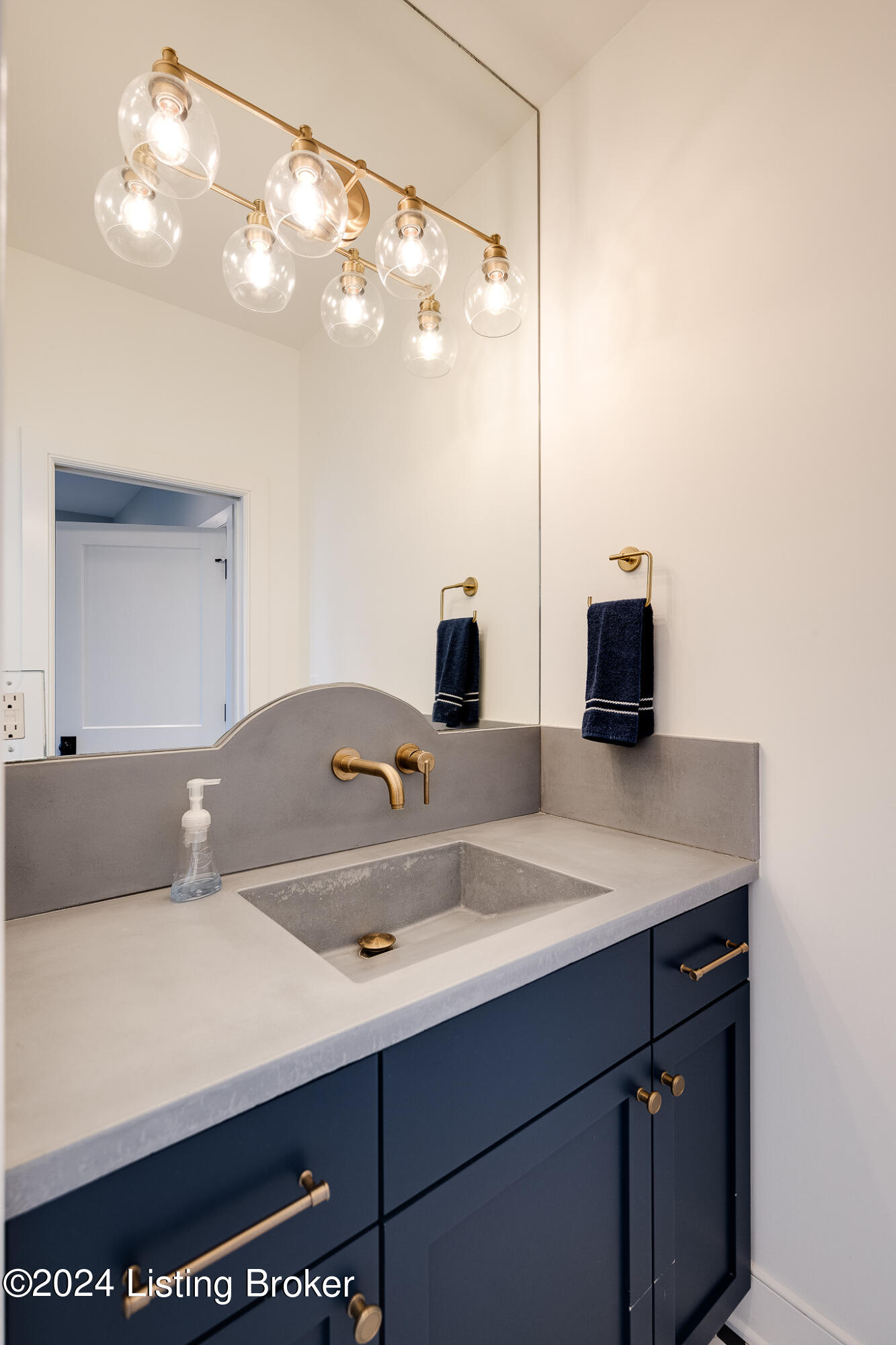 2923 Cliffwynde Trace