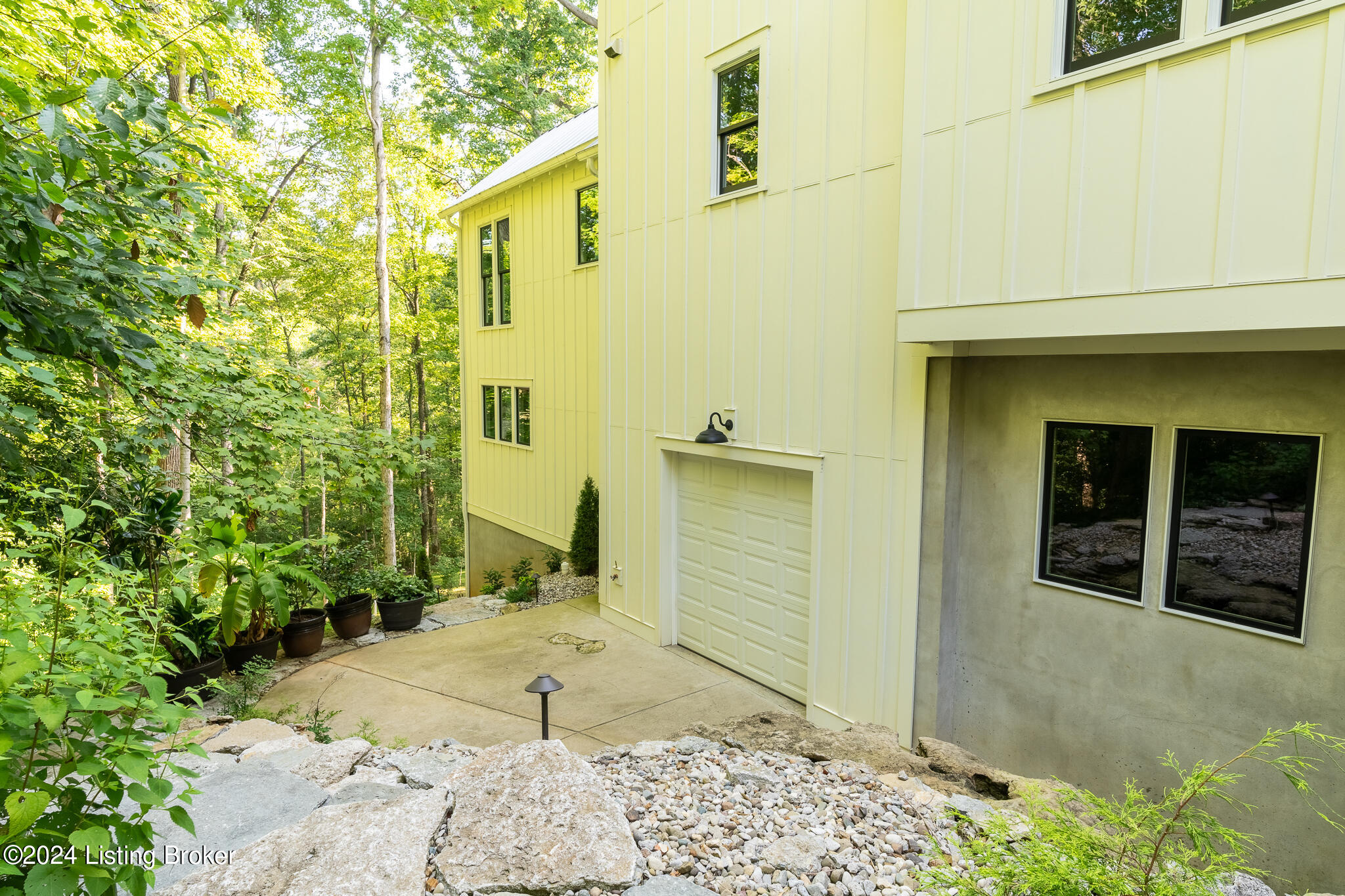 2923 Cliffwynde Trace