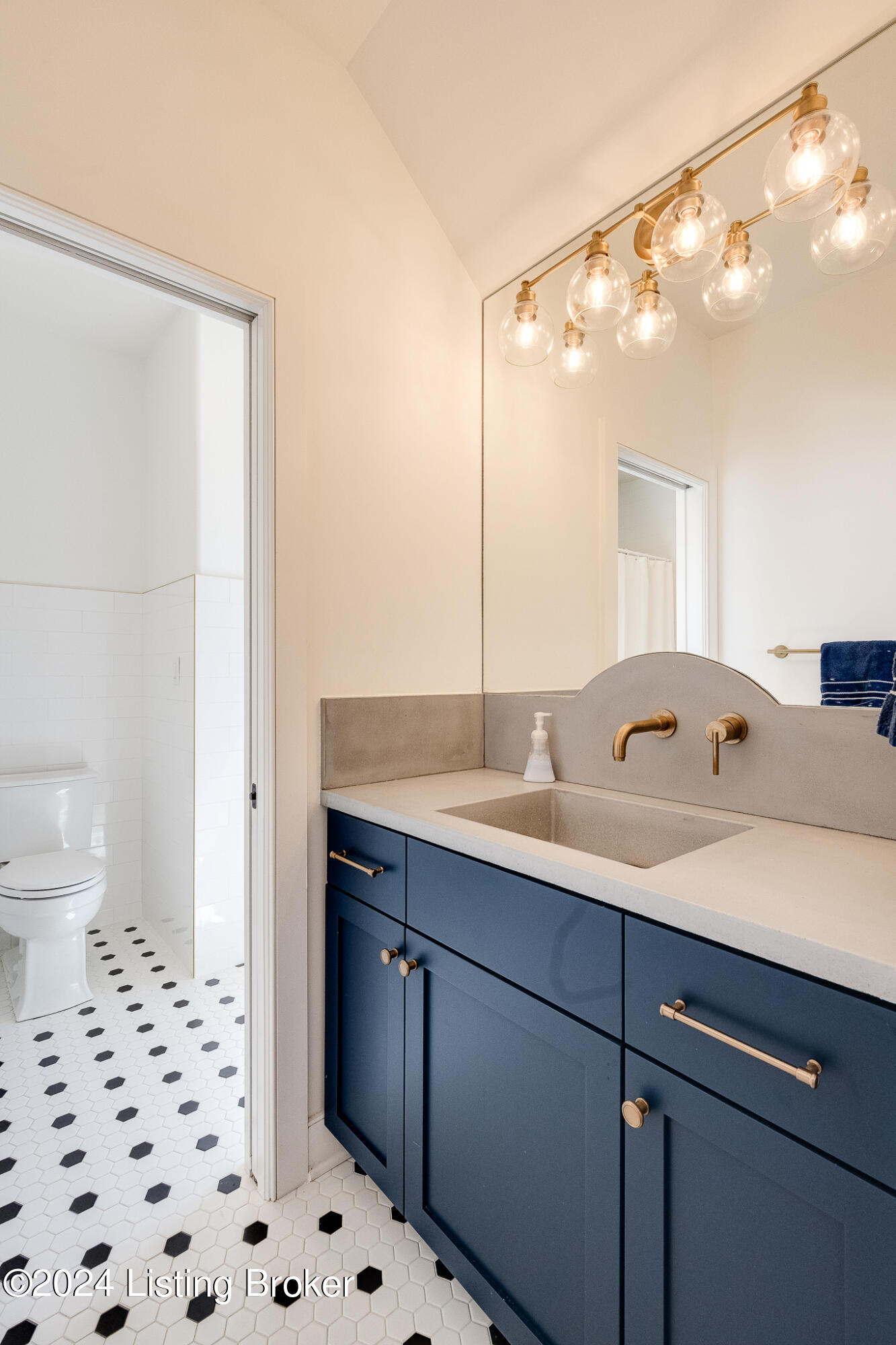 2923 Cliffwynde Trace