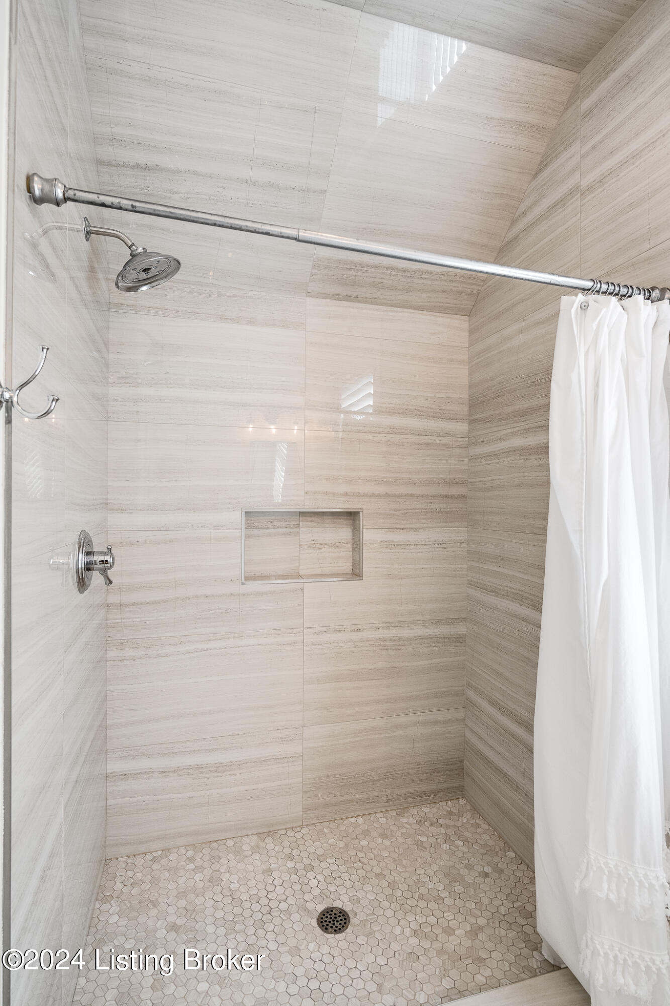 2923 Cliffwynde Trace