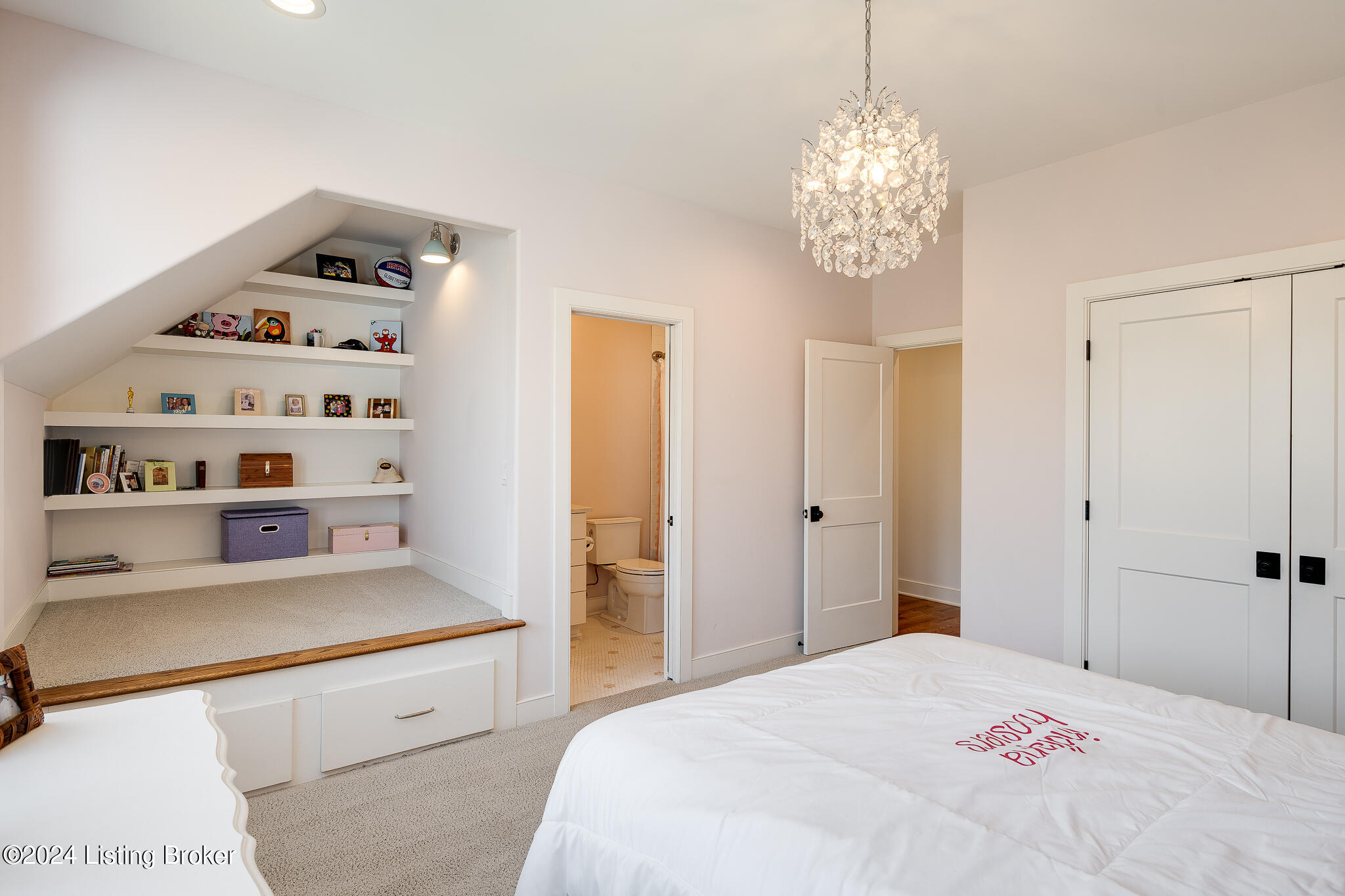 2923 Cliffwynde Trace