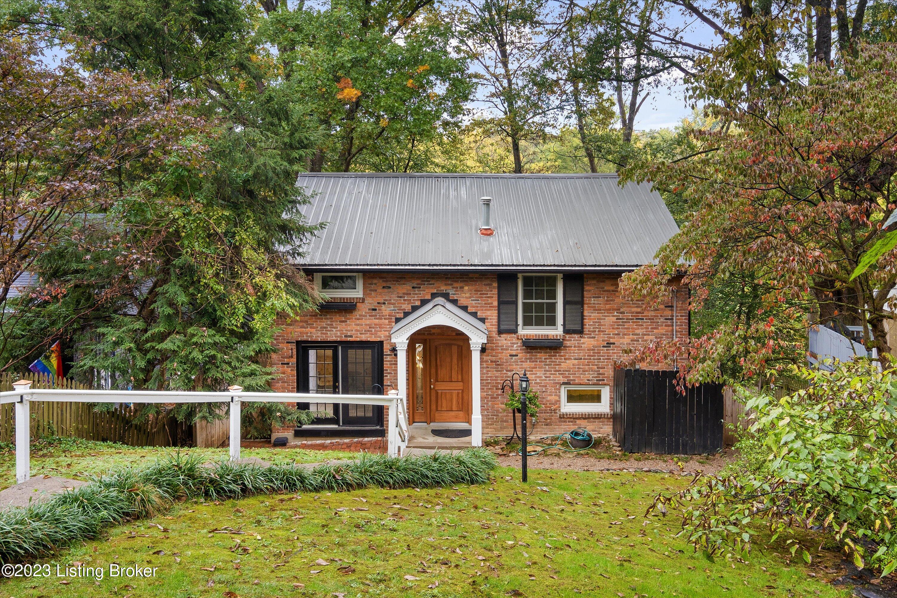 2426 Cross Hill Rd