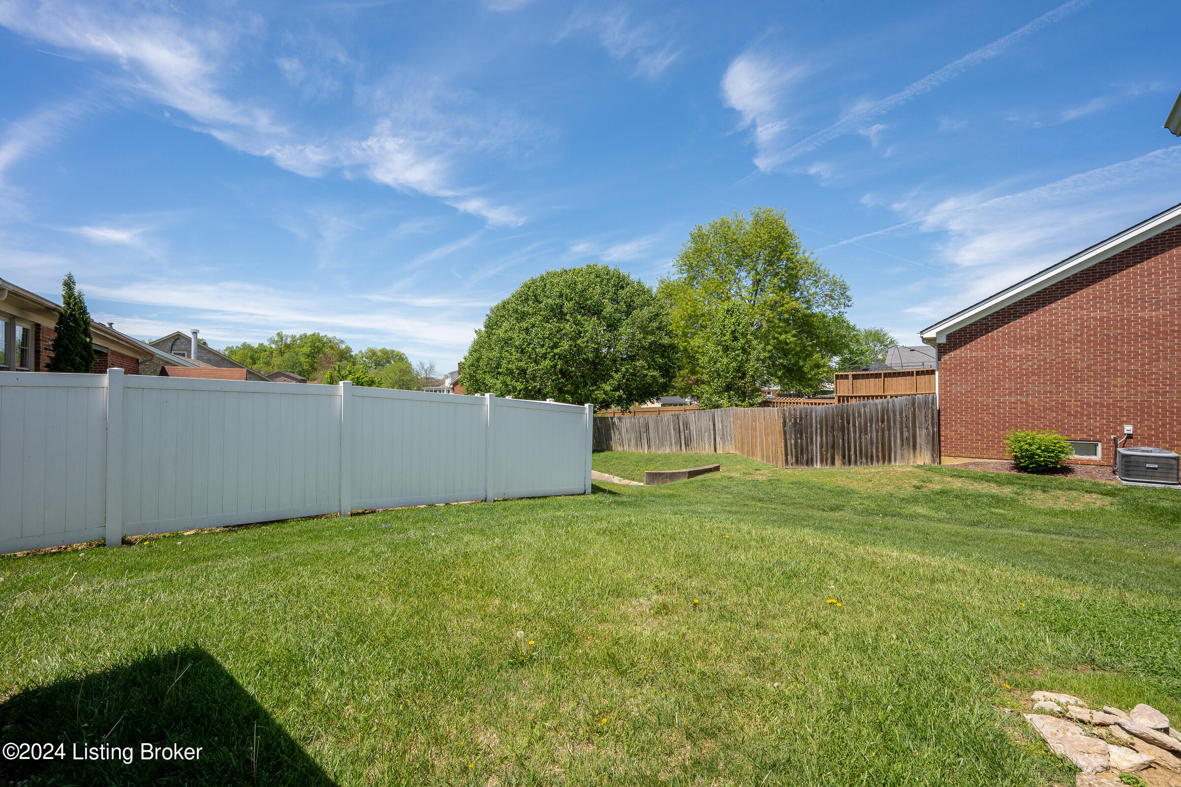 409 Olde Colony Cove
