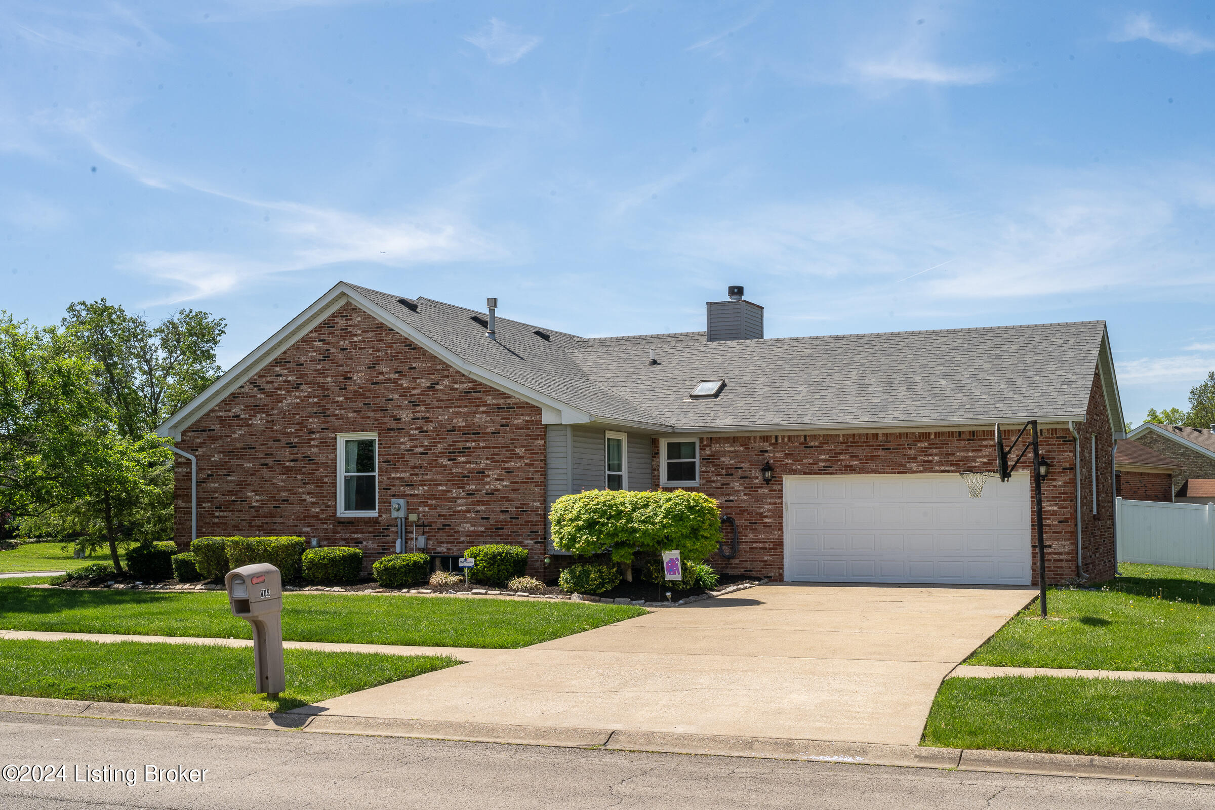 409 Olde Colony Cove
