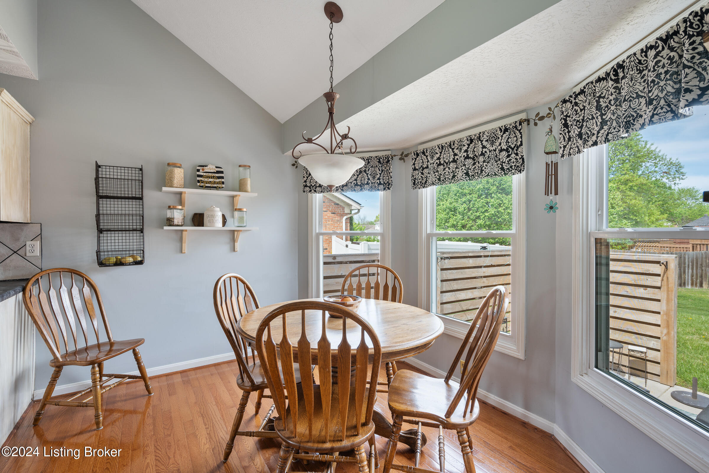 409 Olde Colony Cove
