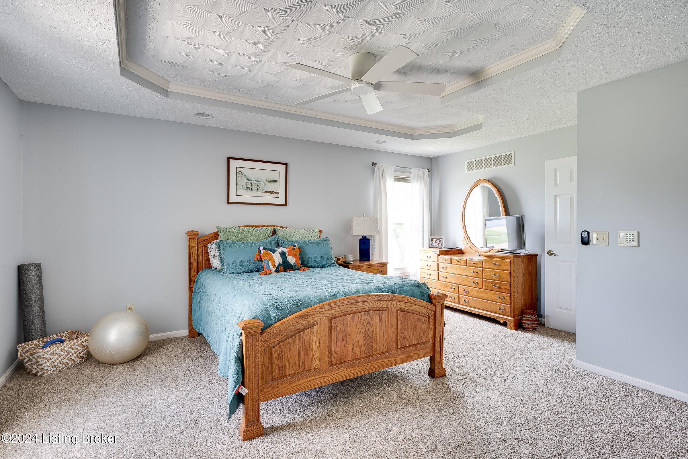 409 Olde Colony Cove