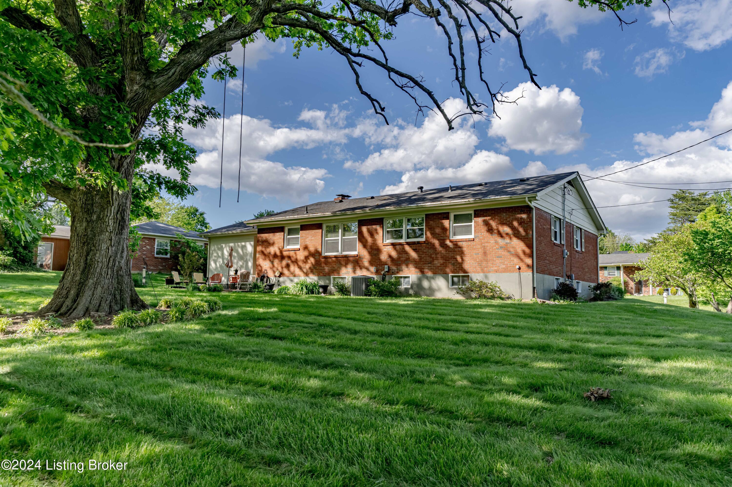 20 Sequoyah Dr