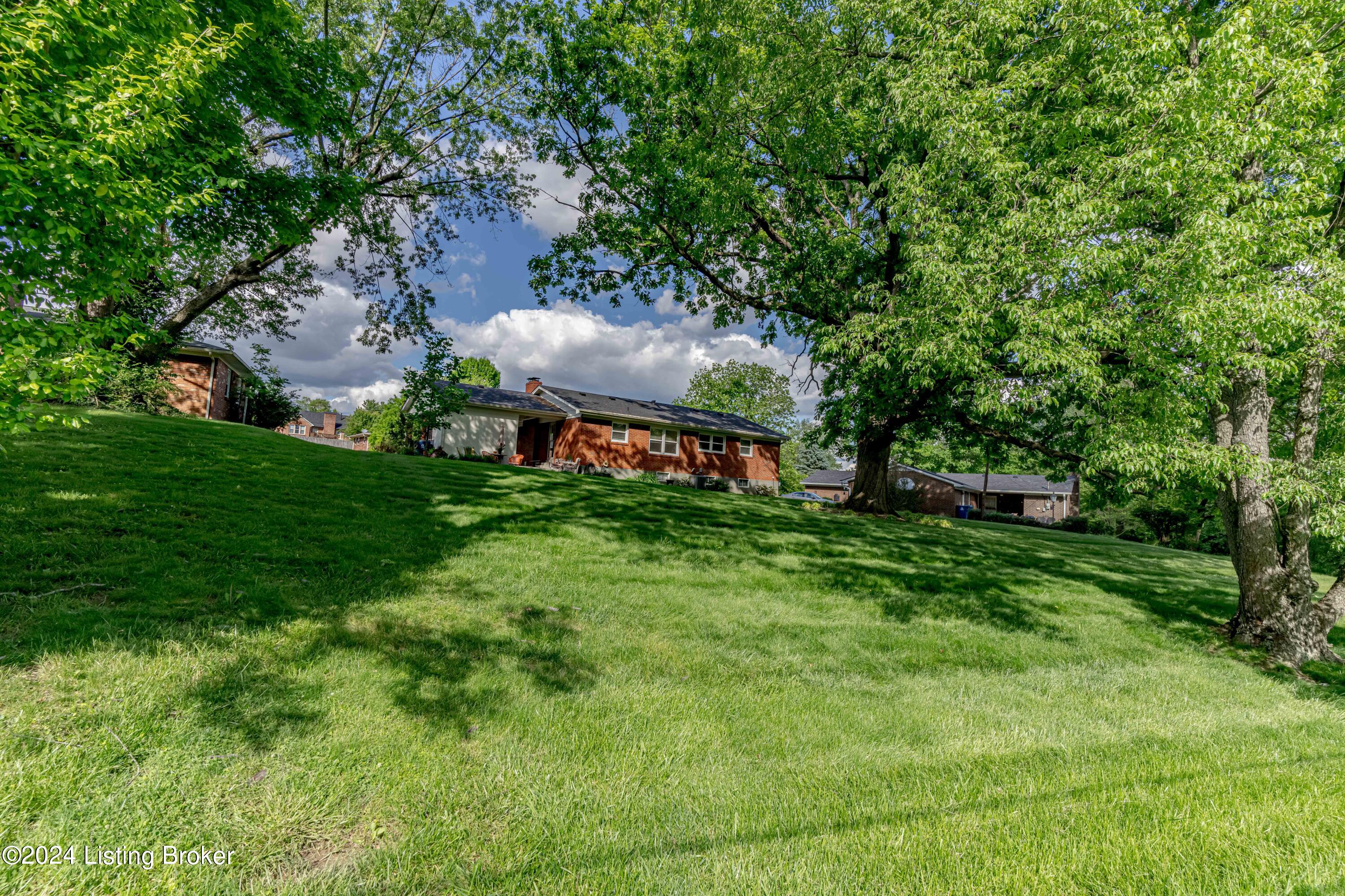 20 Sequoyah Dr