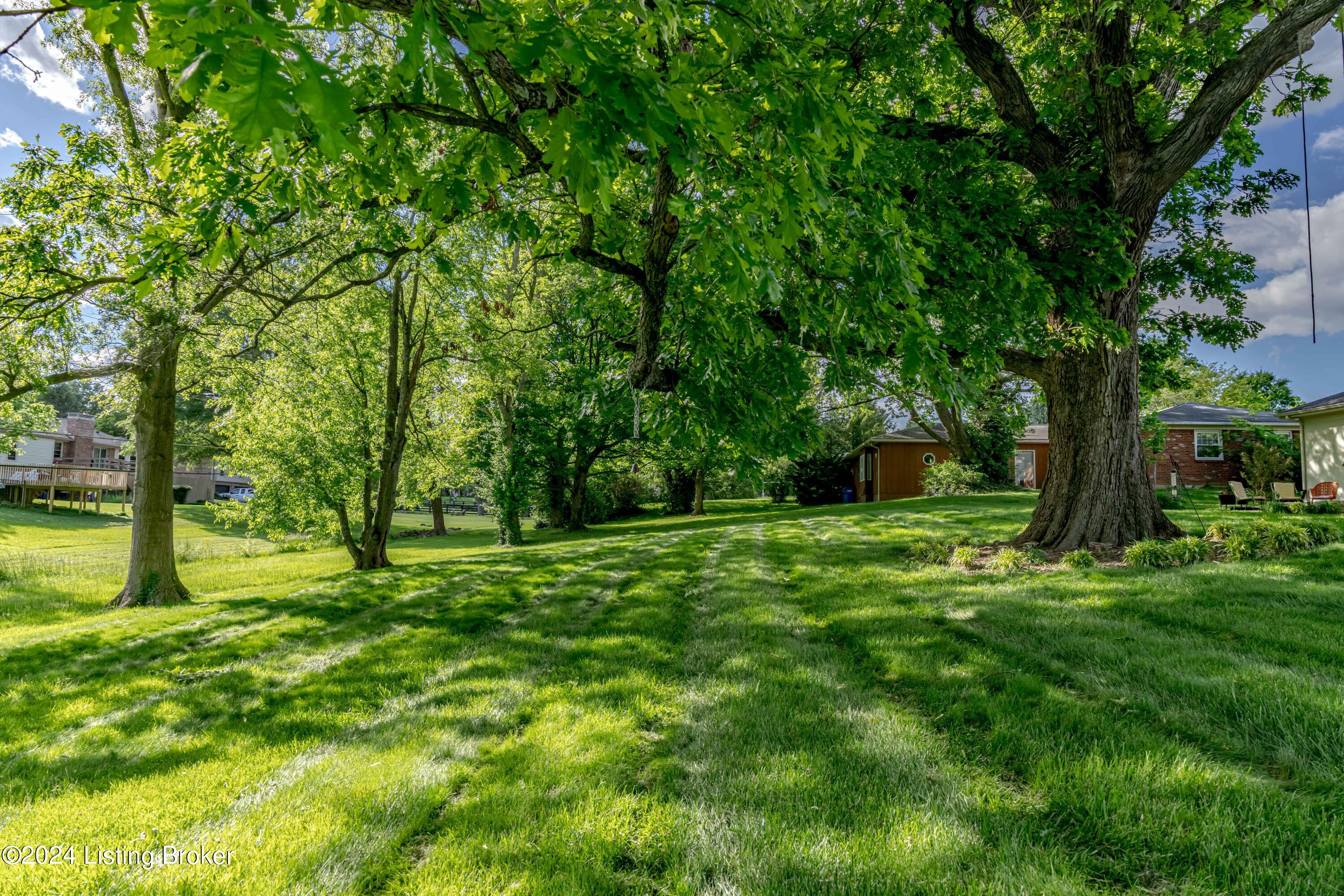 20 Sequoyah Dr