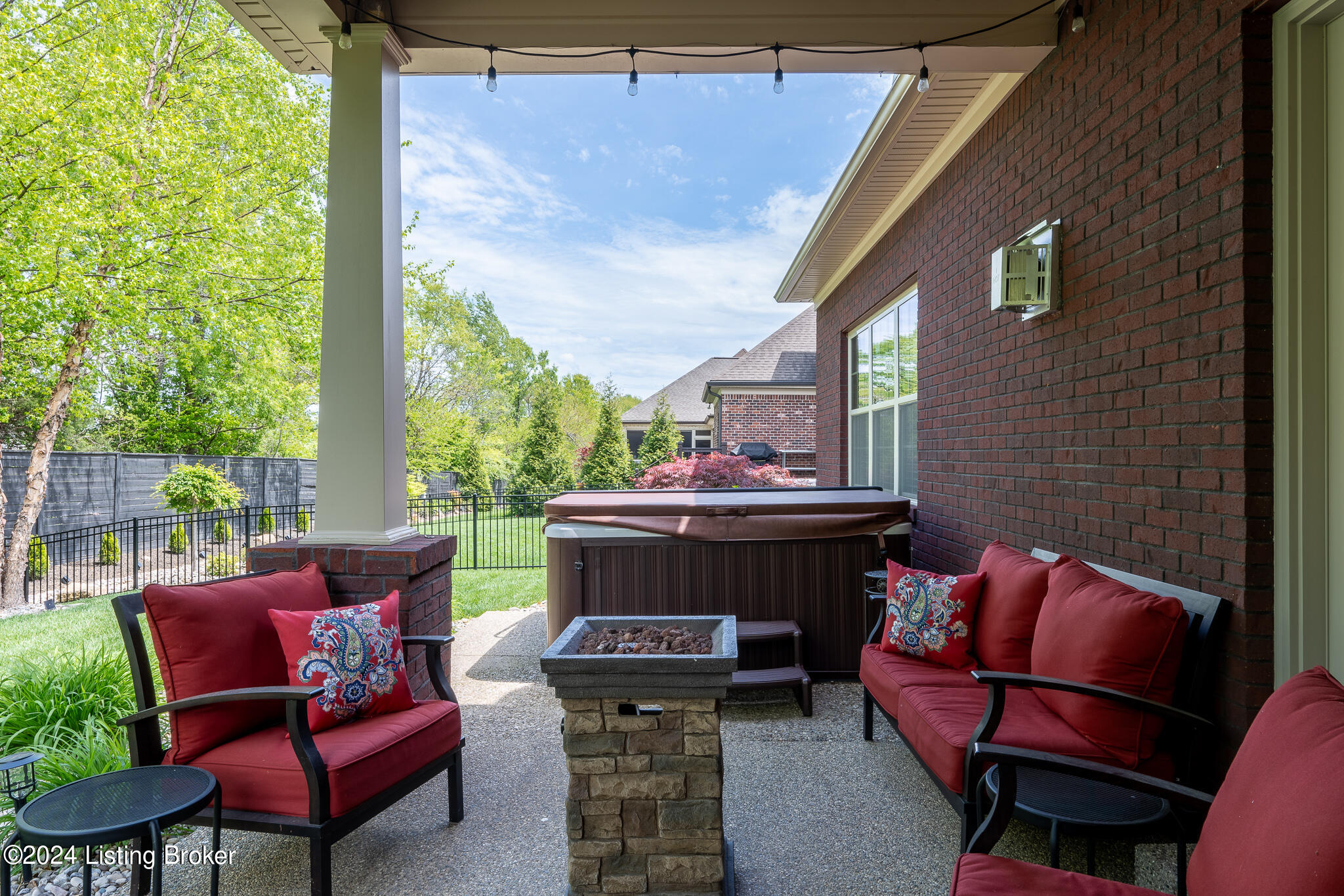 5312 Rock Ridge Dr