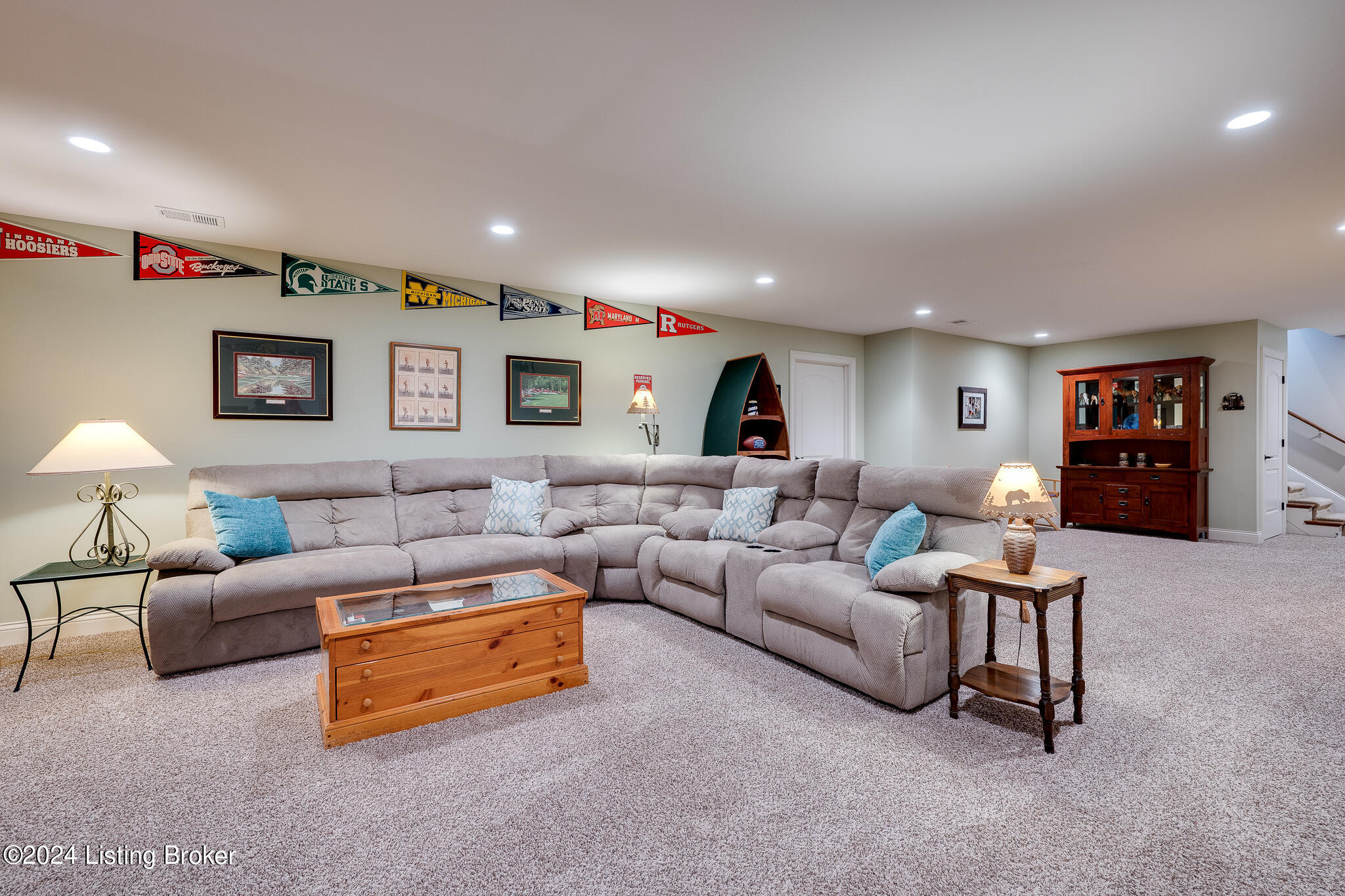 5312 Rock Ridge Dr