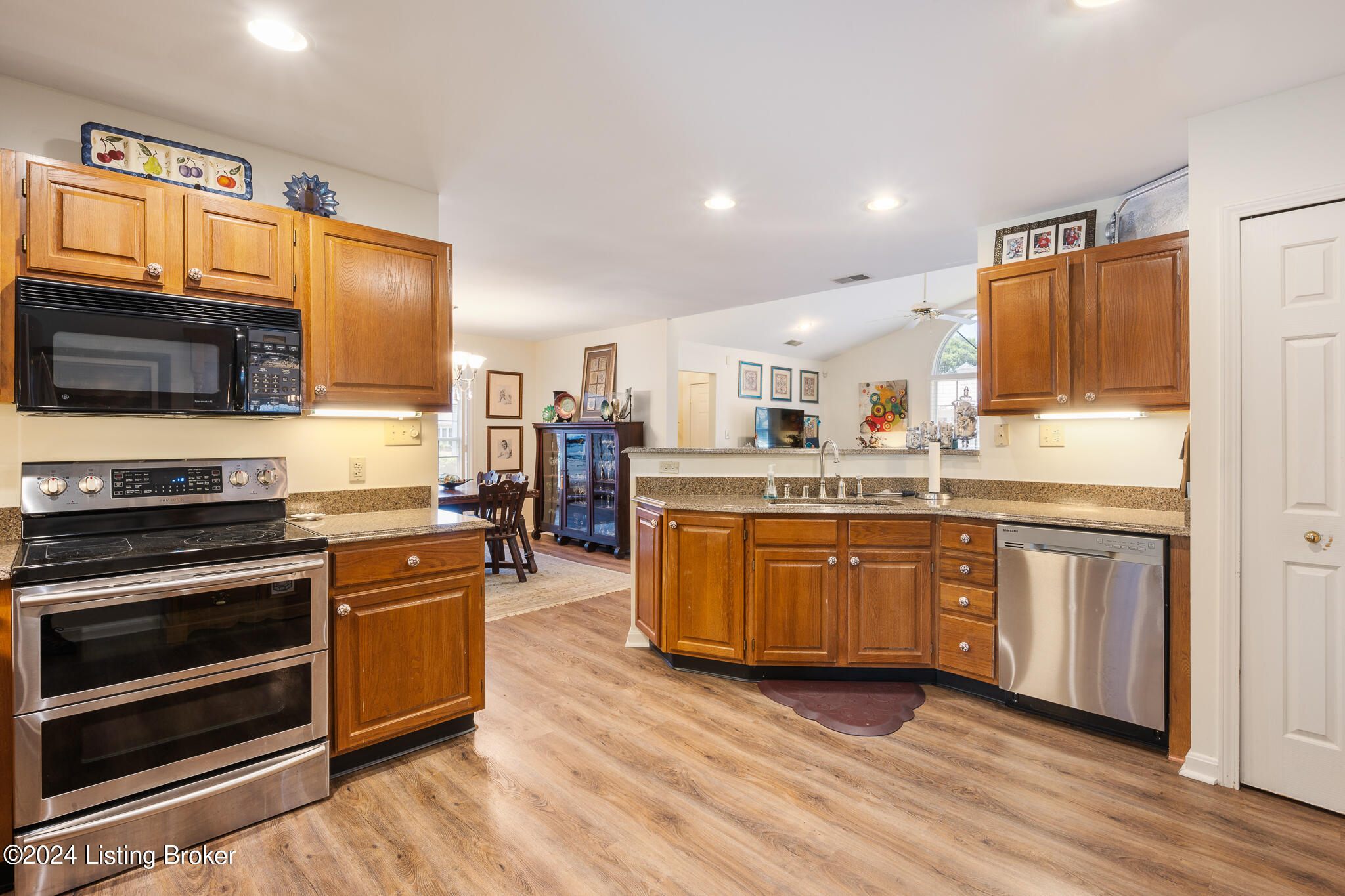 10606 Eagle Pines Ln