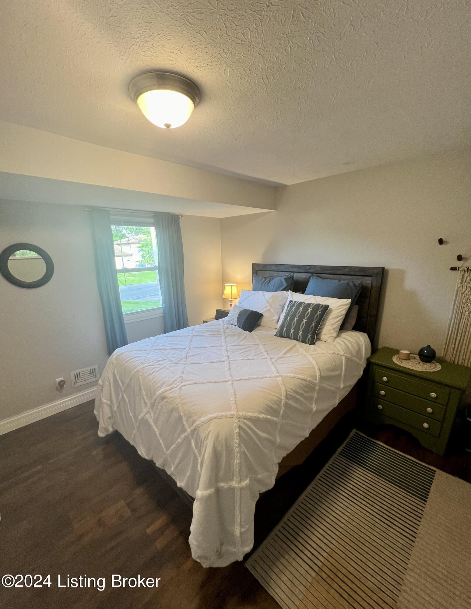 3109 Carriage Hill Dr