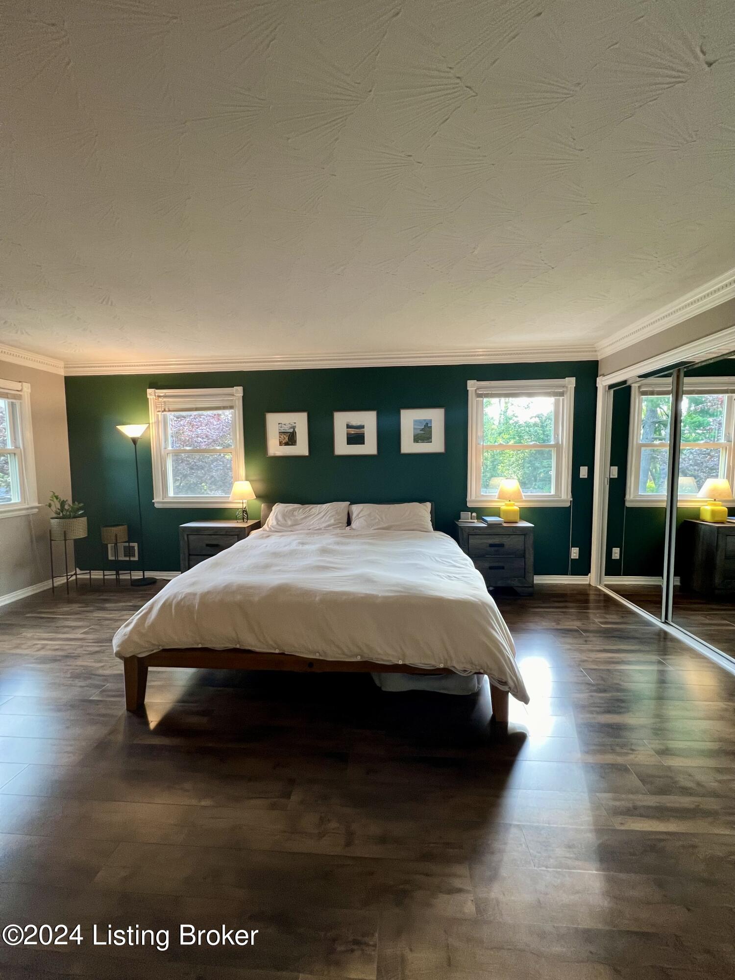 3109 Carriage Hill Dr