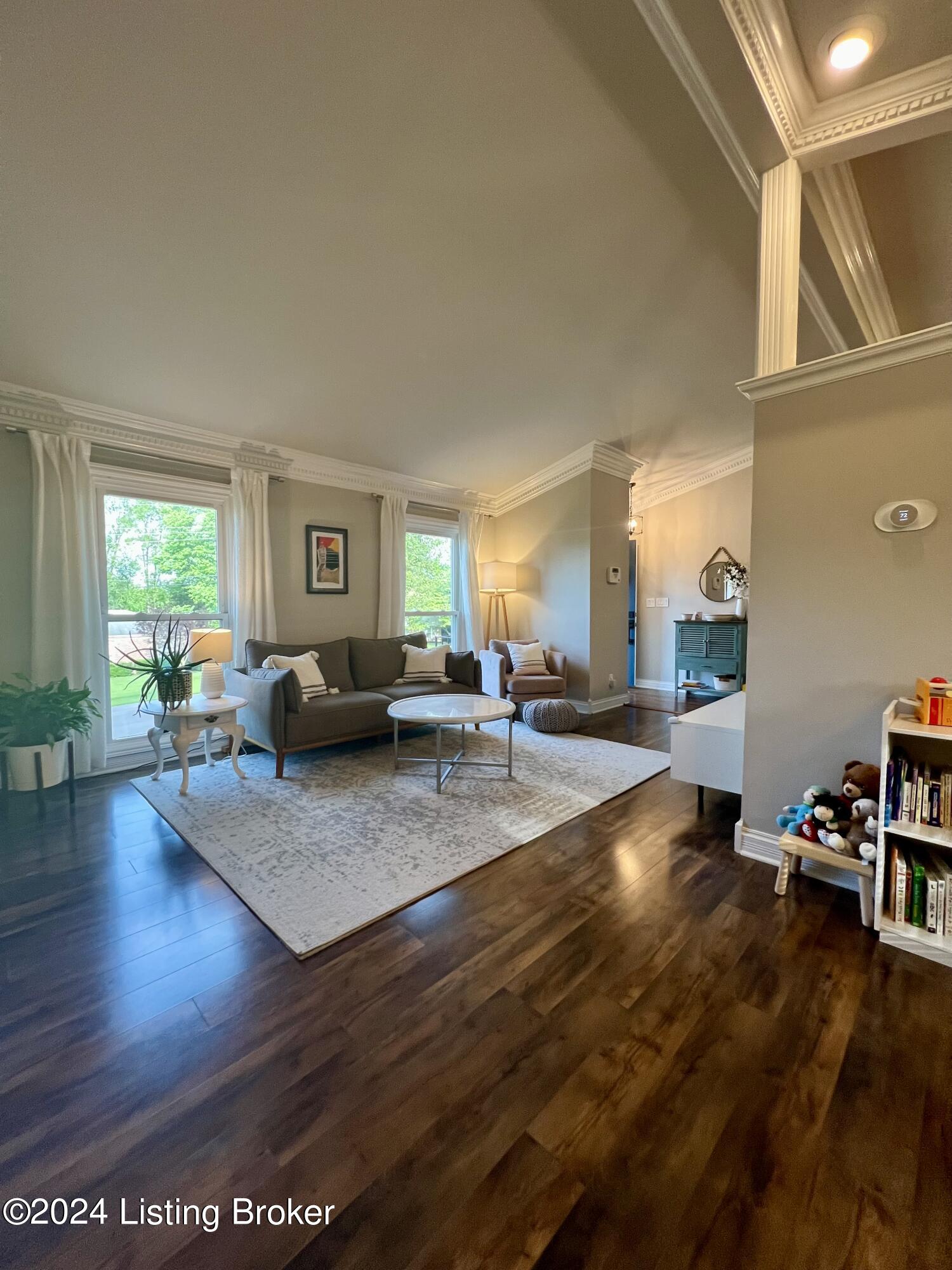 3109 Carriage Hill Dr