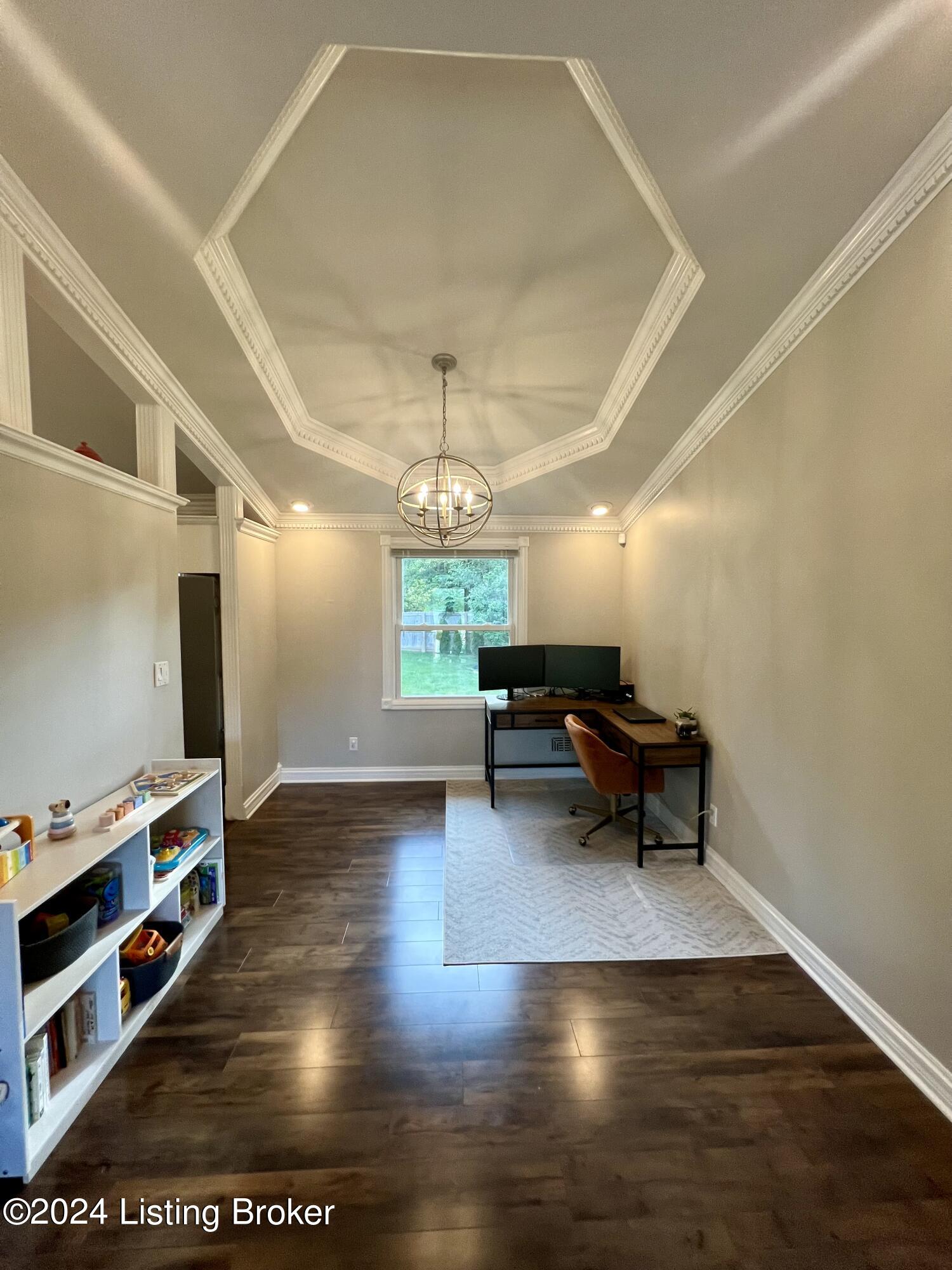 3109 Carriage Hill Dr