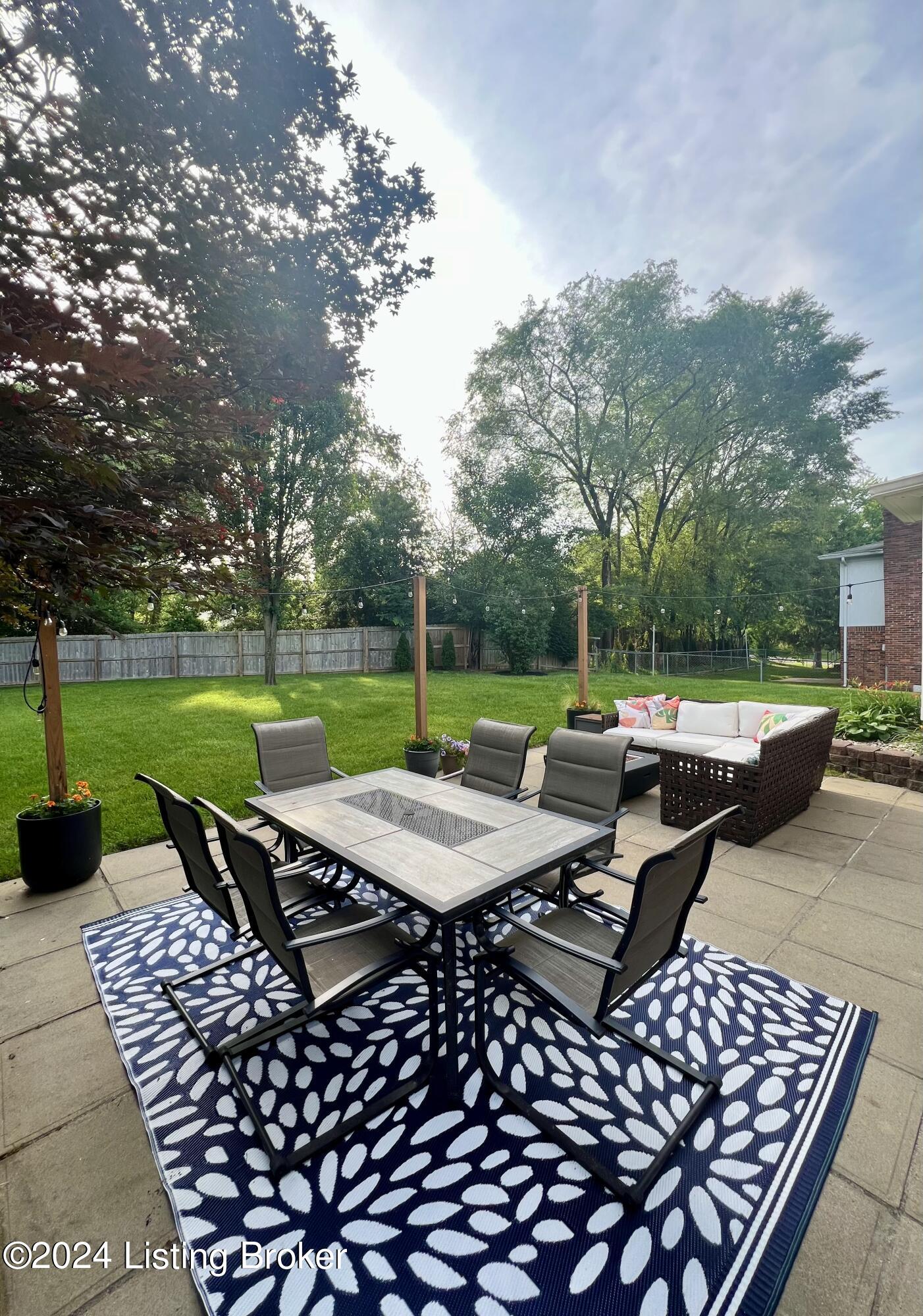 3109 Carriage Hill Dr