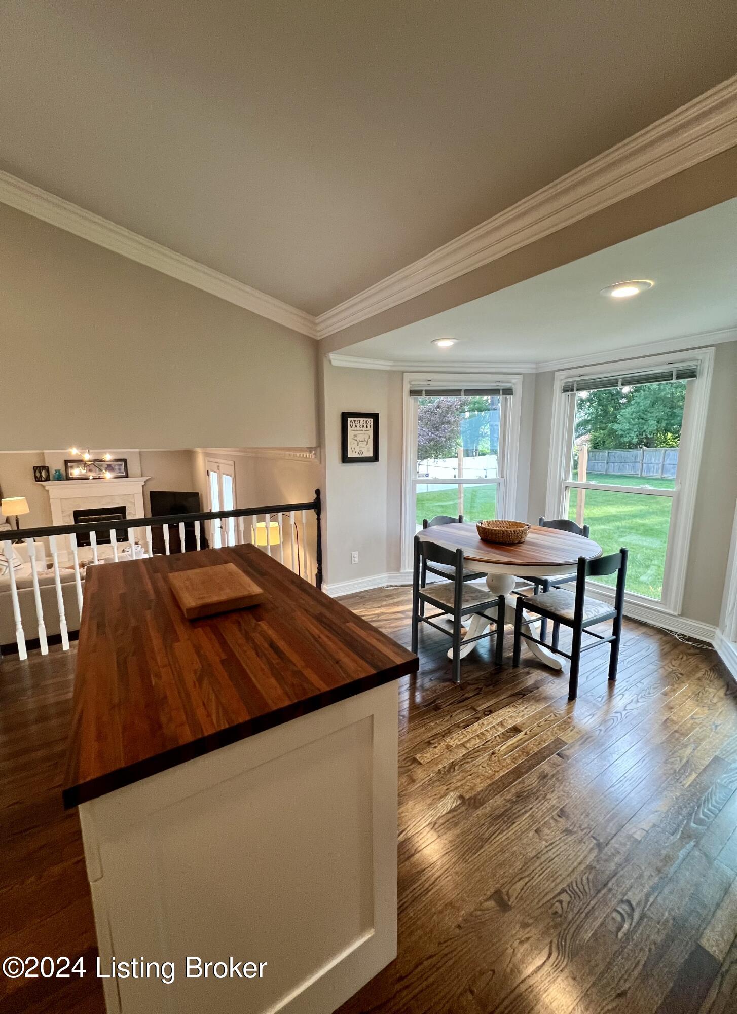 3109 Carriage Hill Dr