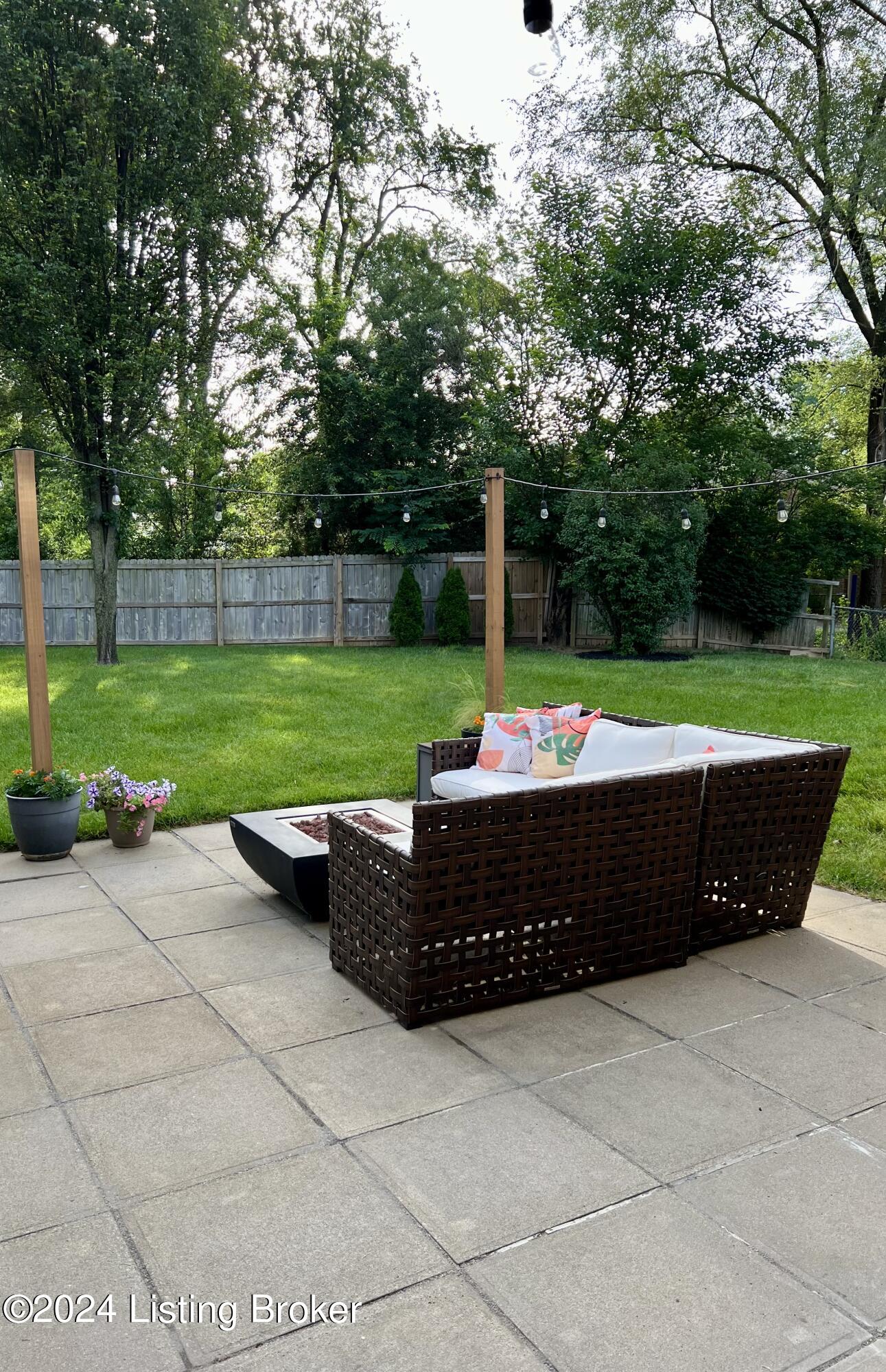 3109 Carriage Hill Dr