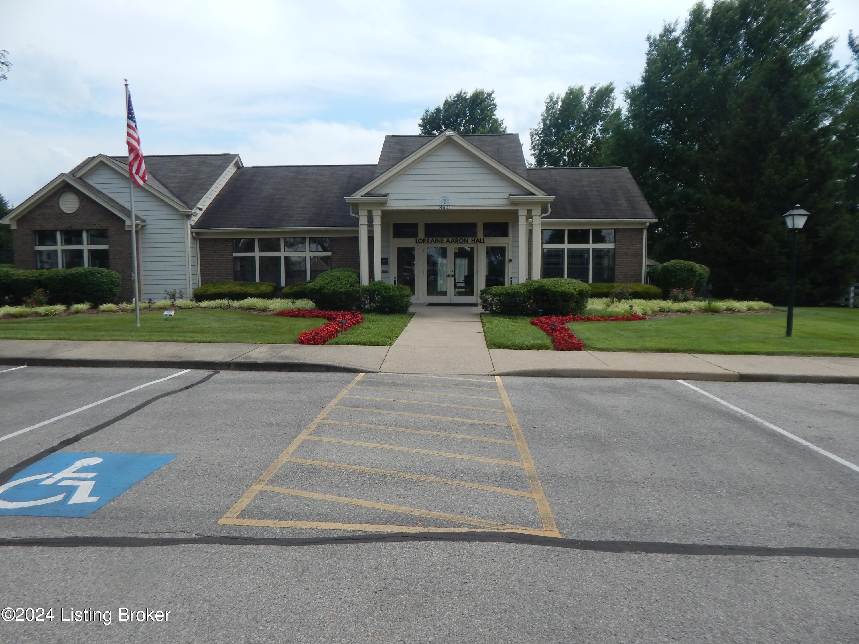 3909 Yardley Ct, 208